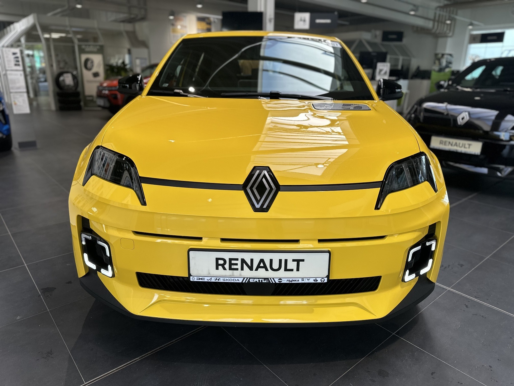 Bild 2 - R 5 elektrisch Evolution 120 Urban Range E-Tech