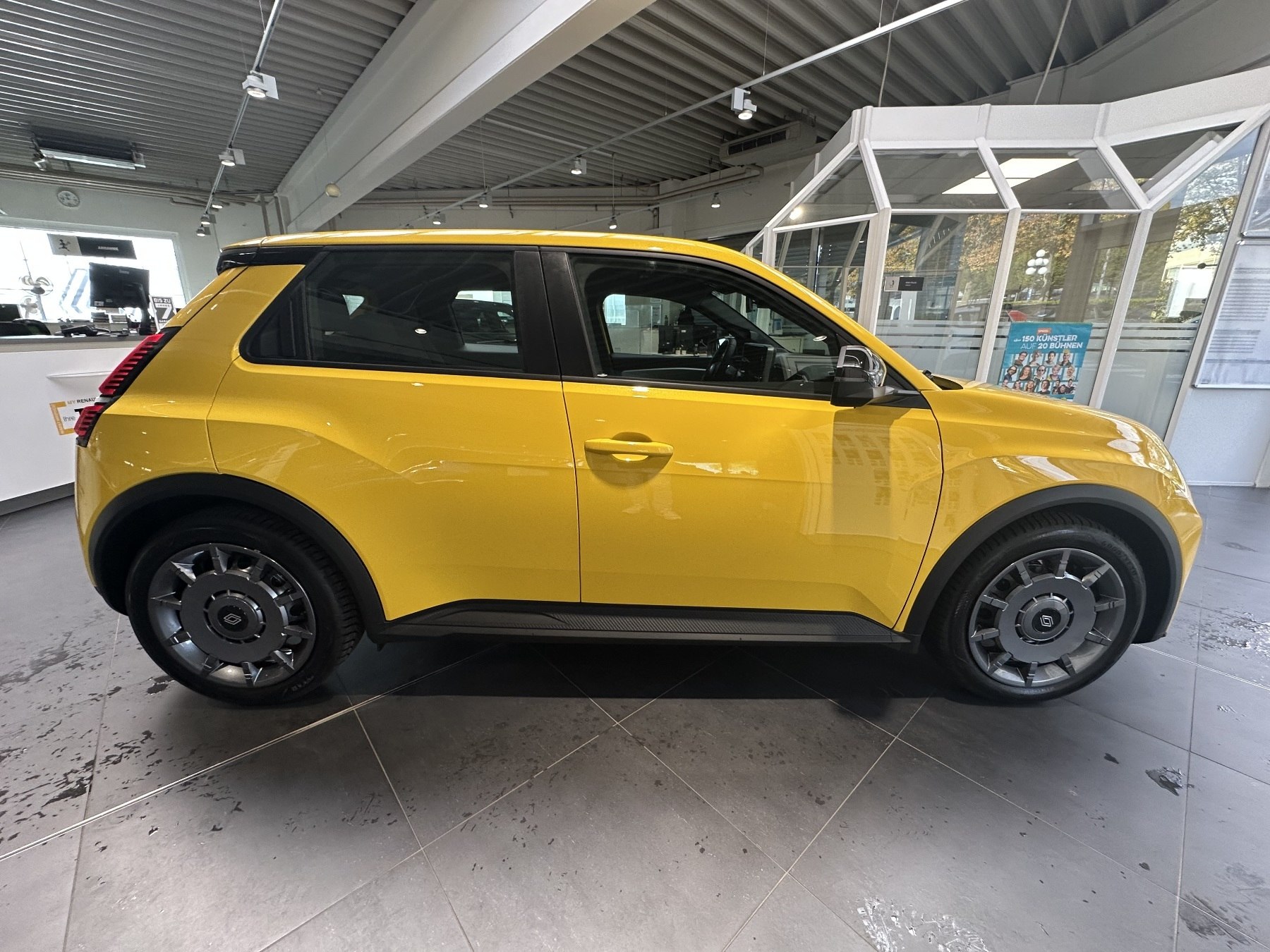 Bild 8 - R 5 elektrisch Evolution 120 Urban Range E-Tech