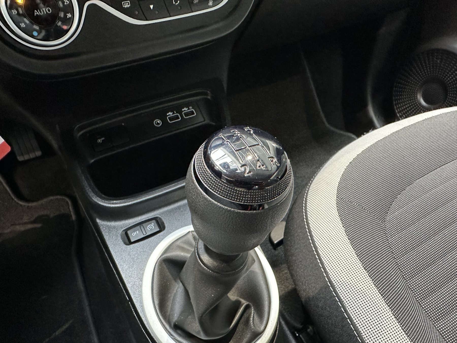 Bild 42 - Twingo EQUILIBRE SCe 65