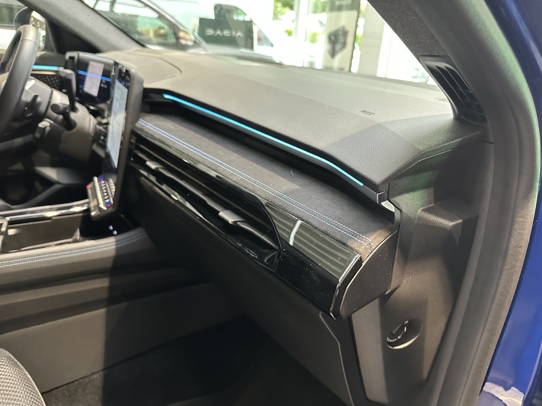 Bild 12 - Austral Iconic Esprit Alpine Mild Hybrid 160