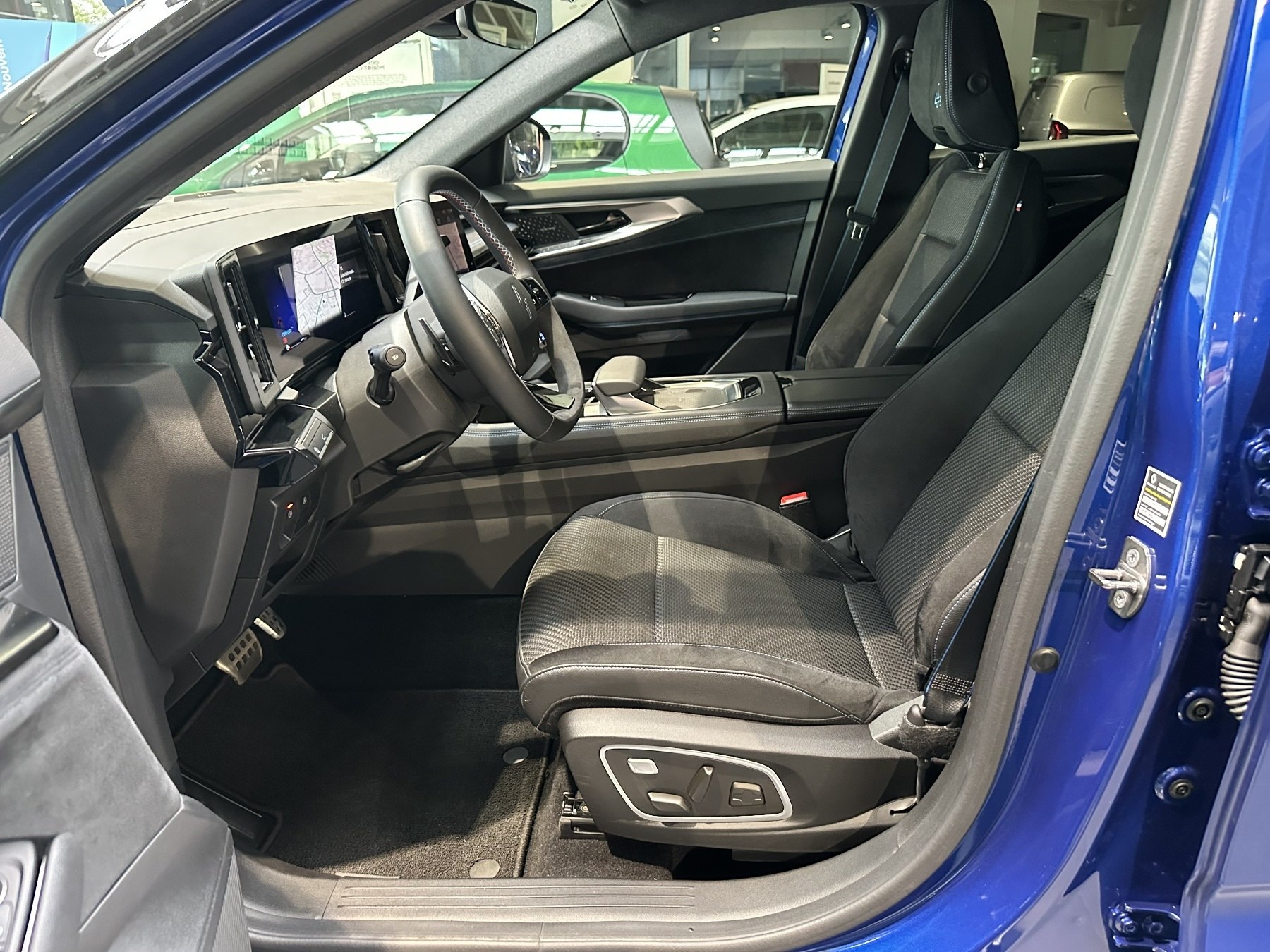 Bild 32 - Austral Iconic Esprit Alpine Mild Hybrid 160