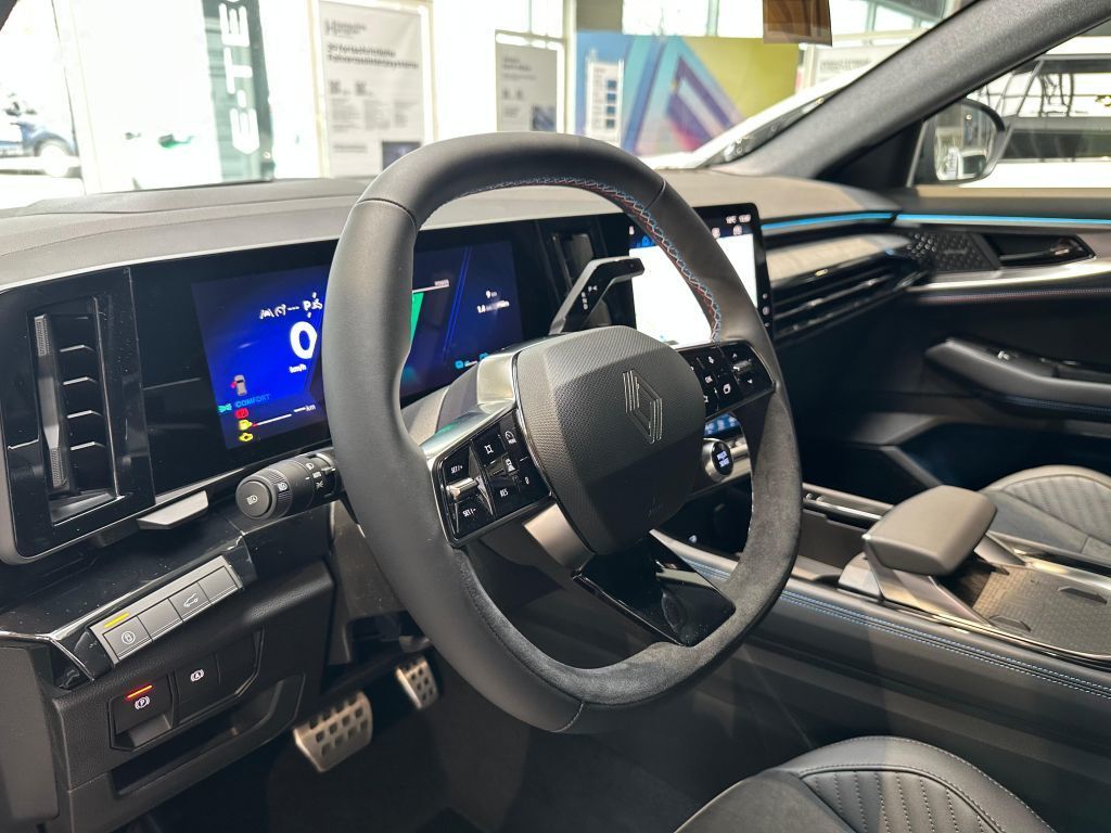Bild 38 - Rafale Esprit Alpine Full Hybrid 200 PS