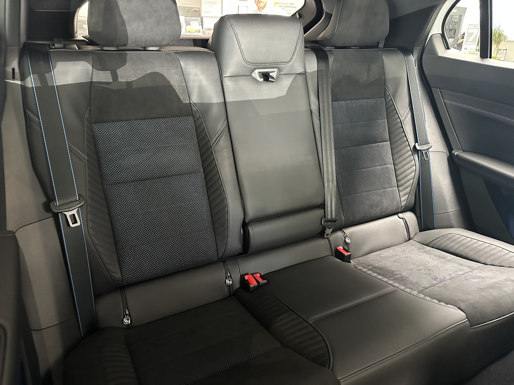 Bild 18 - Rafale Esprit Alpine Full Hybrid E-Tech 200