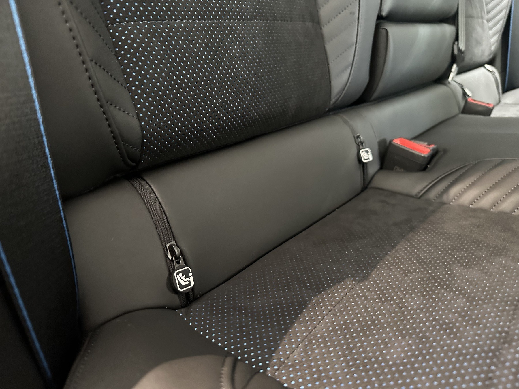 Bild 19 - Rafale Esprit Alpine Full Hybrid E-Tech 200