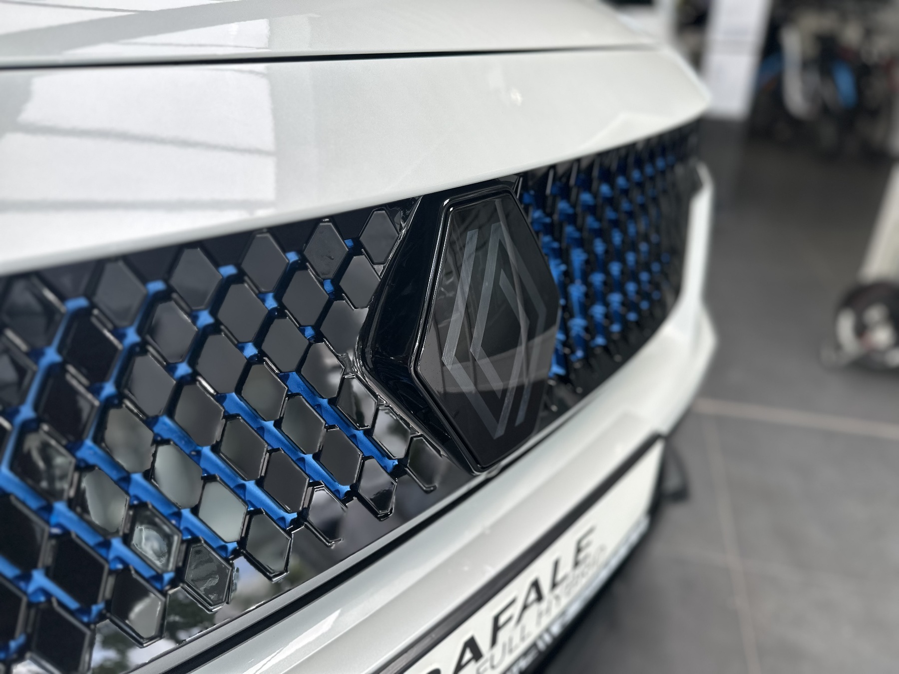Bild 9 - Rafale Esprit Alpine Full Hybrid E-Tech 200