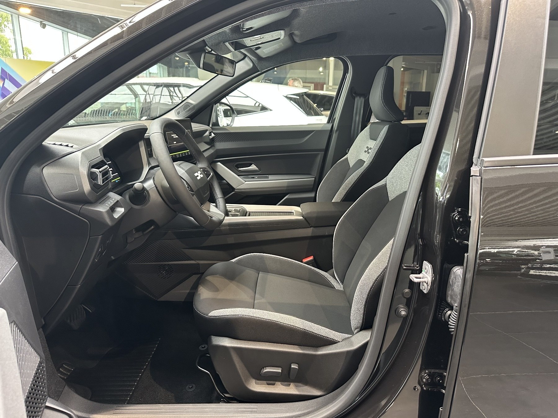 Bild 30 - Bigster Journey HYBRID 155