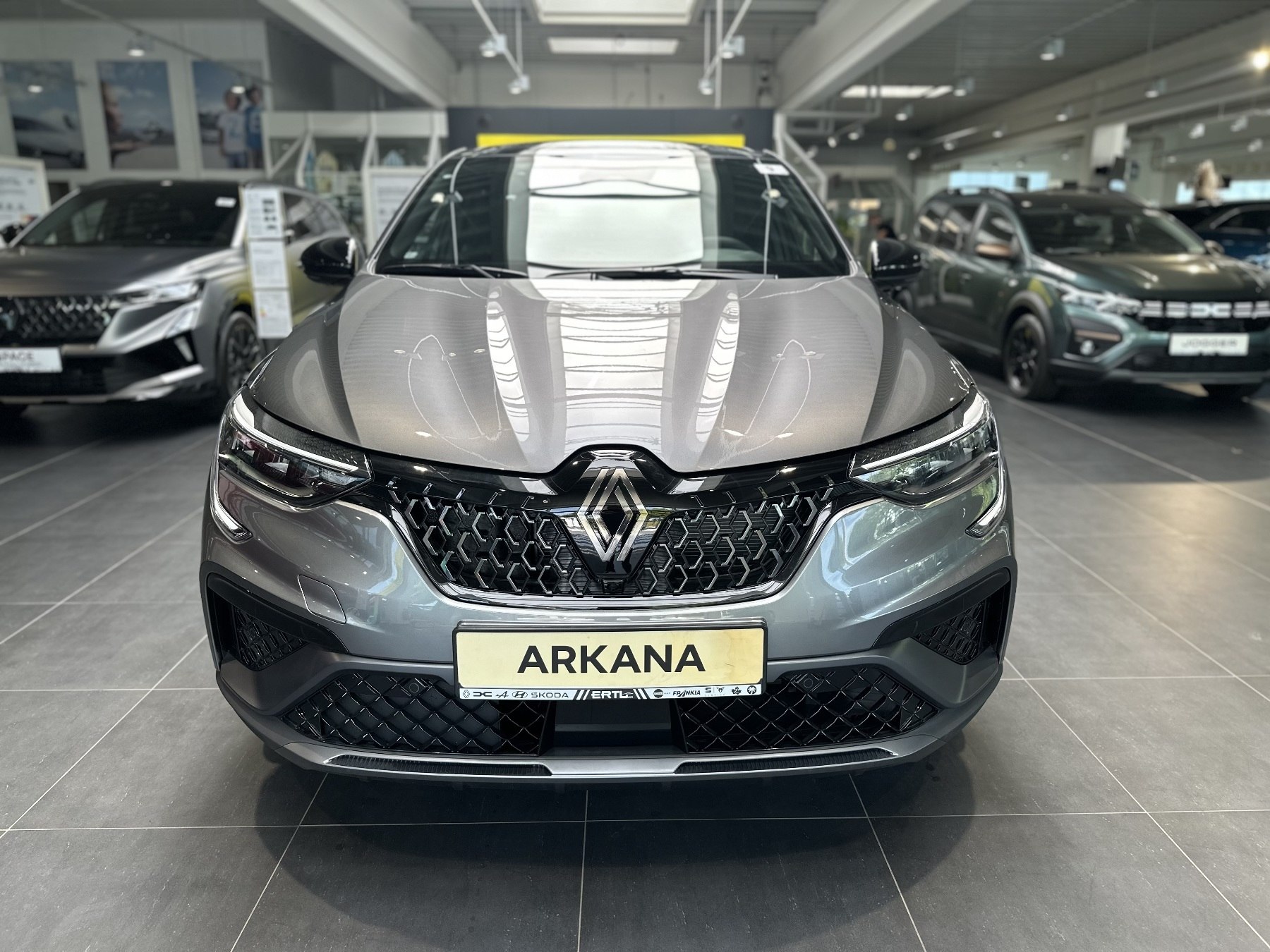 Bild 2 - Arkana Esprit Alpine E-Tech Full Hybrid 145PS