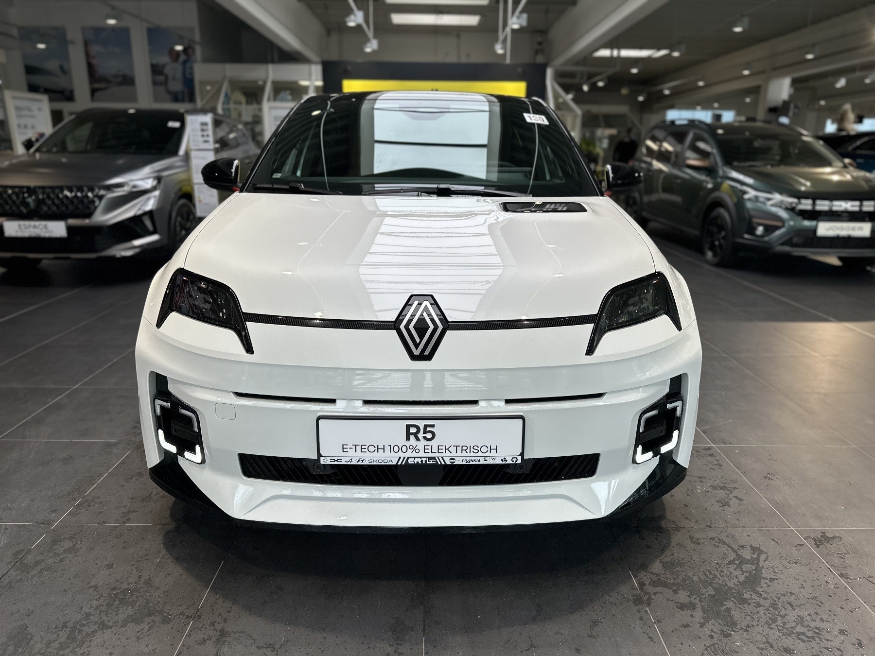 Bild 12 - R 5 Iconic Five 120 Urban Range