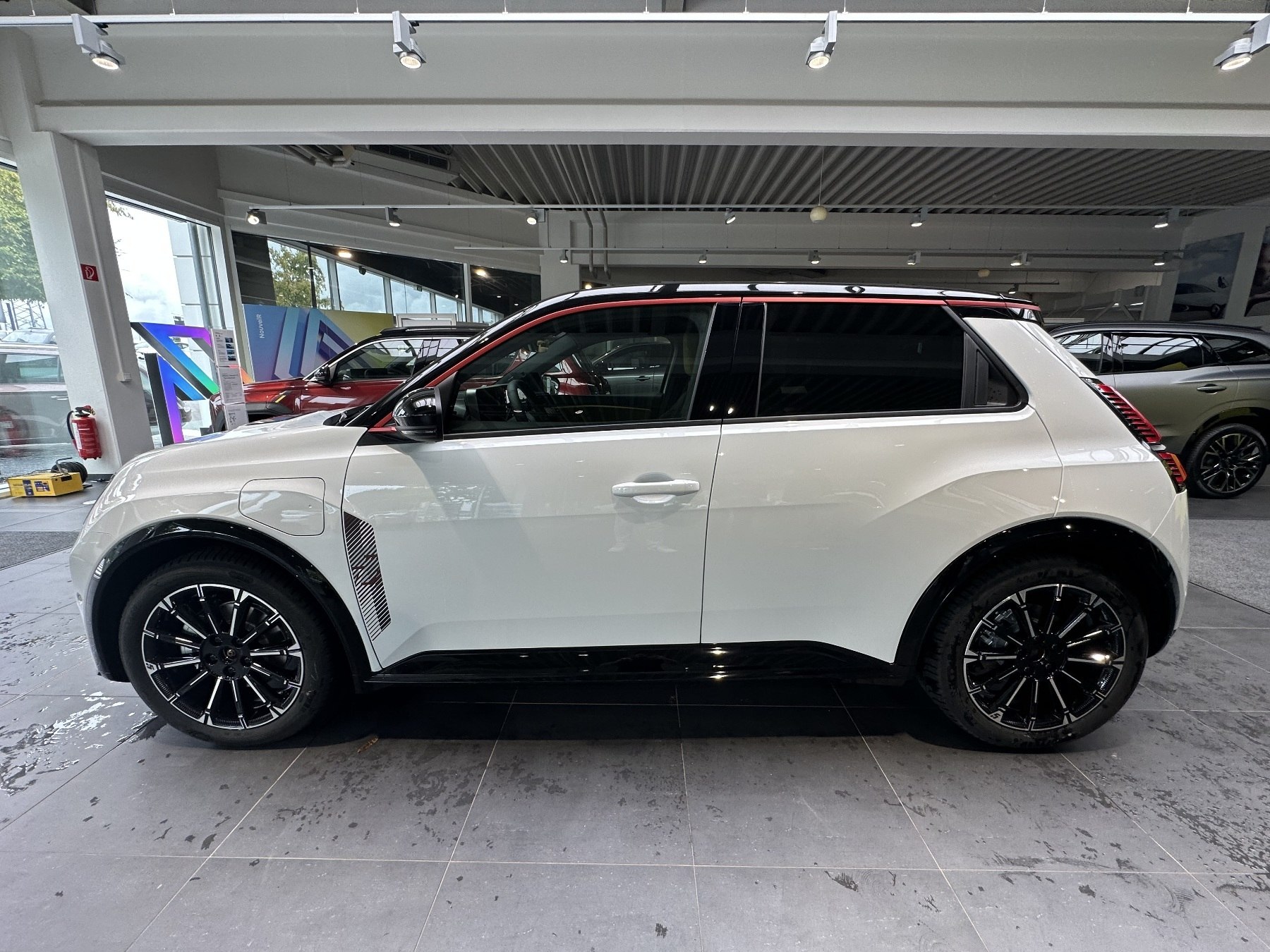 Bild 17 - R 5 Iconic Five 120 Urban Range
