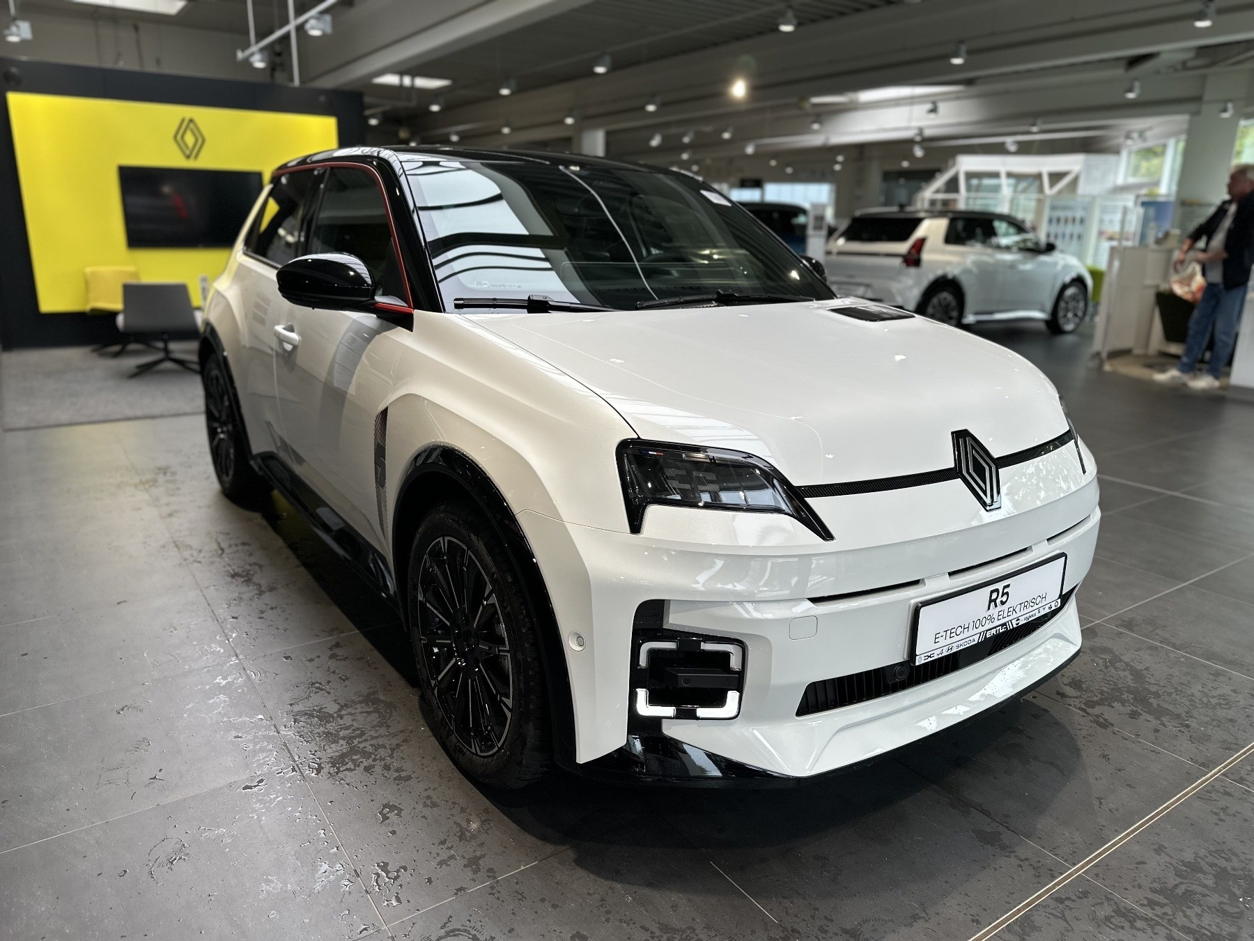 Bild 47 - R 5 Iconic Five 120 Urban Range