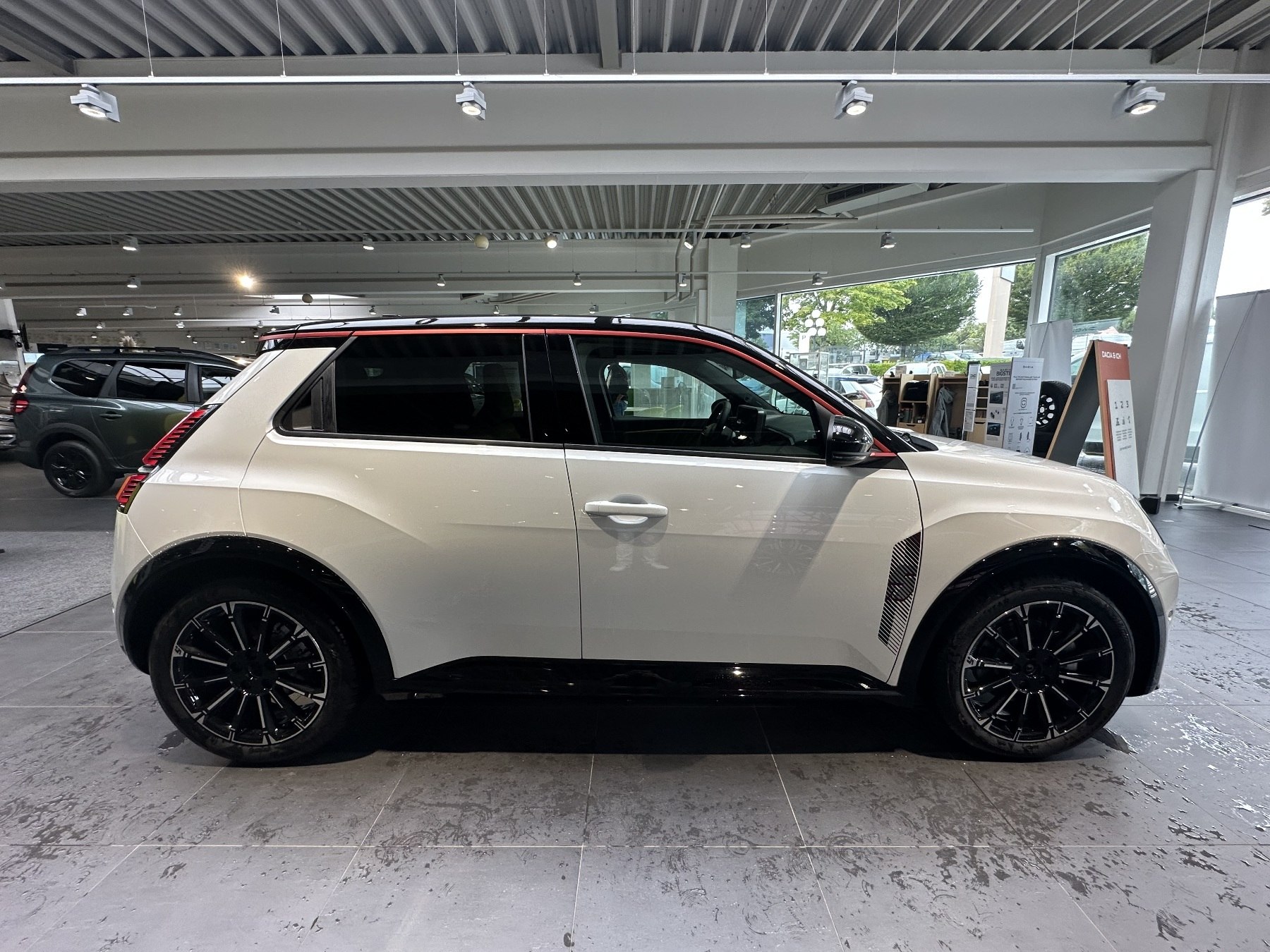 Bild 50 - R 5 Iconic Five 120 Urban Range