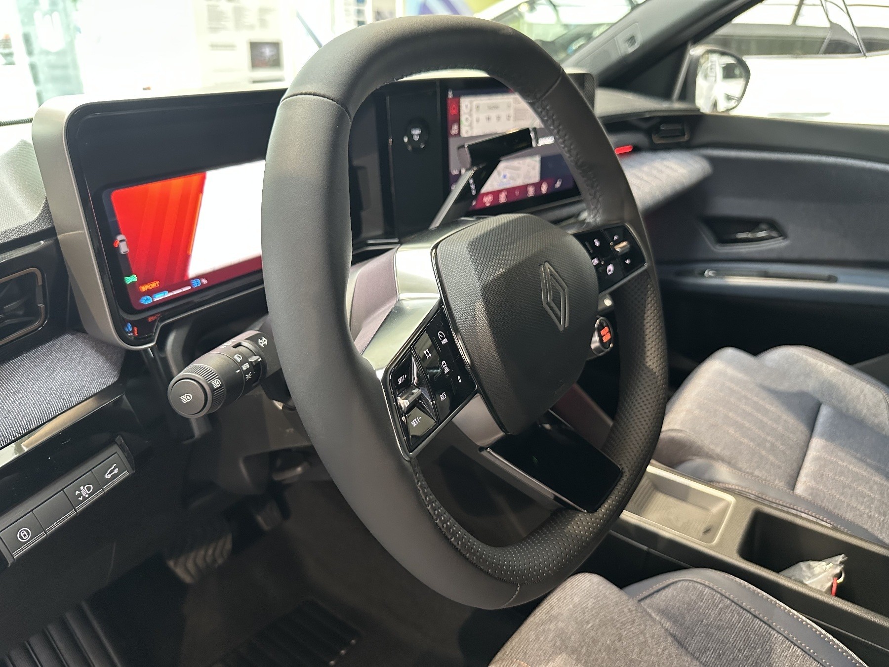 Bild 27 - R 4 Techno 150 PS Comfort Range E-Tech!