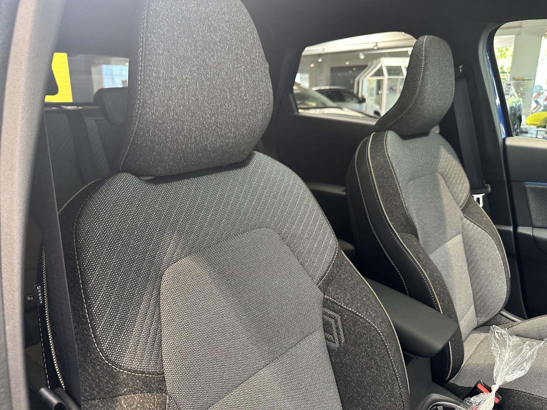 Bild 13 - Captur Techno Mild Hybrid 140