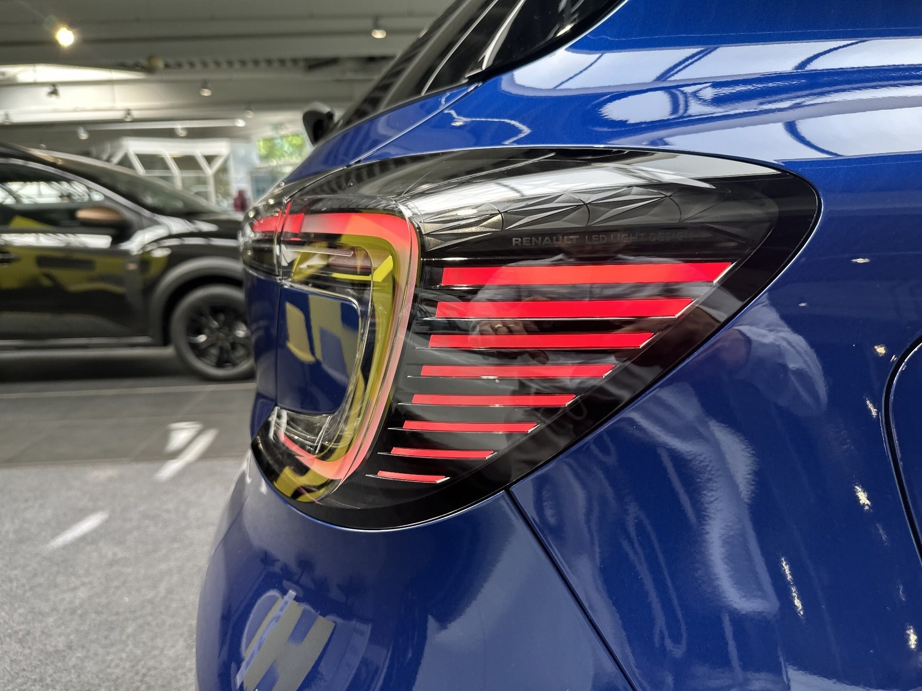 Bild 19 - Captur Techno Mild Hybrid 140