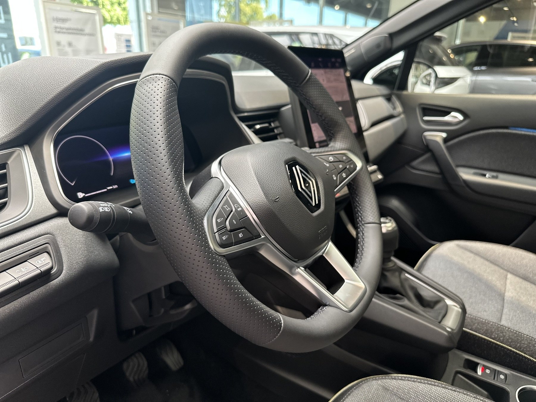 Bild 33 - Captur Techno Mild Hybrid 140
