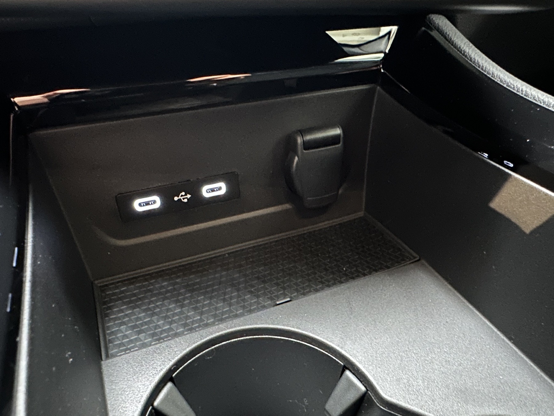 Bild 41 - Austral Esprit Alpine Full Hybrid E-Tech 200PS
