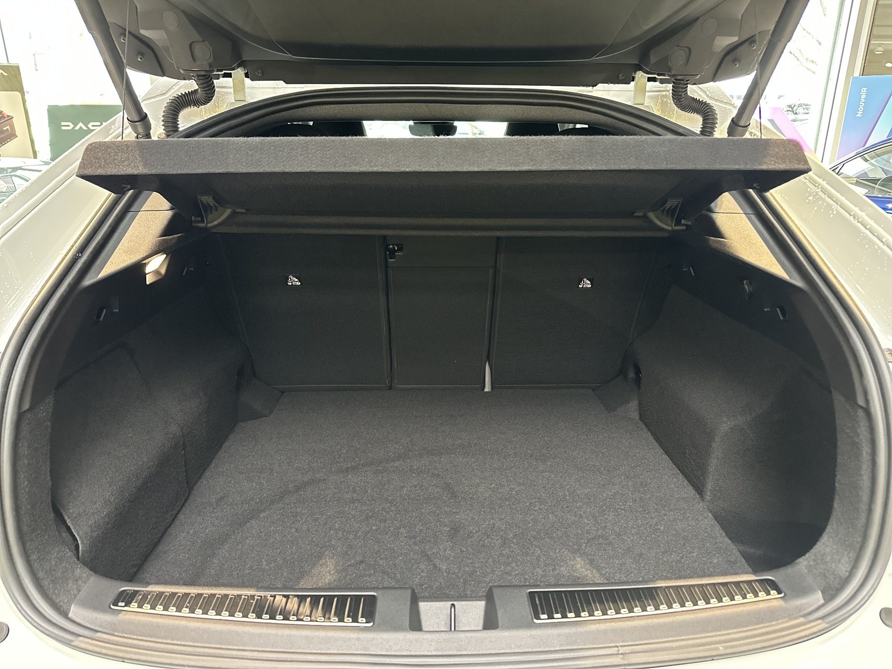 Bild 24 - Rafale Techno Full Hybrid 200 PS