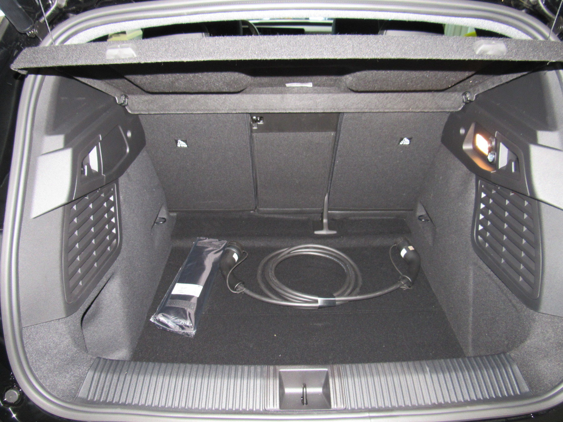 Bild 17 - Scenic E-TECH Techno 220 PS Long Range