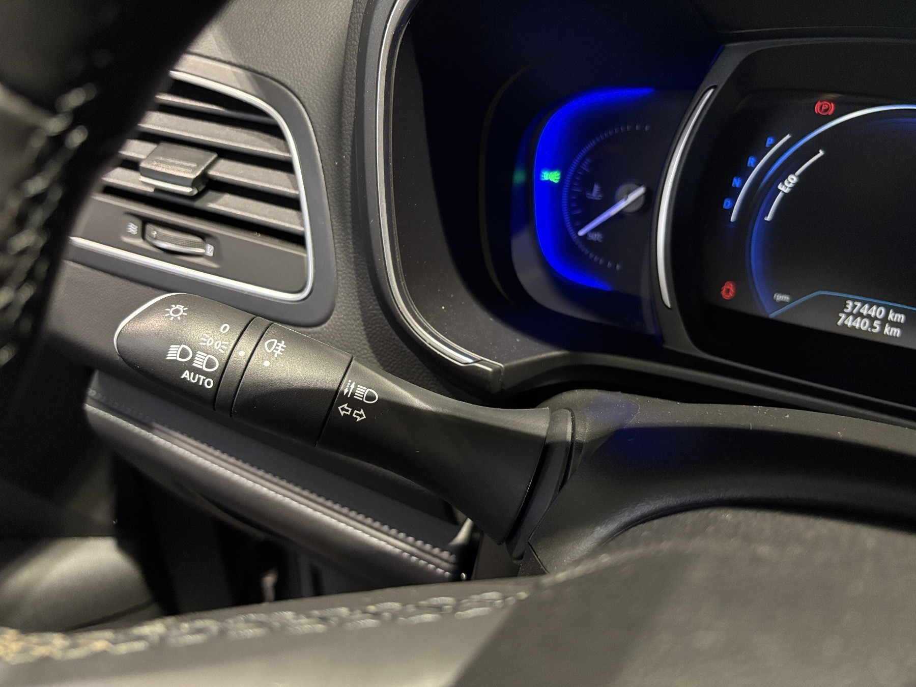 Bild 27 - Koleos TECHNO BLUE dCi 185 PS 4WD Automatik