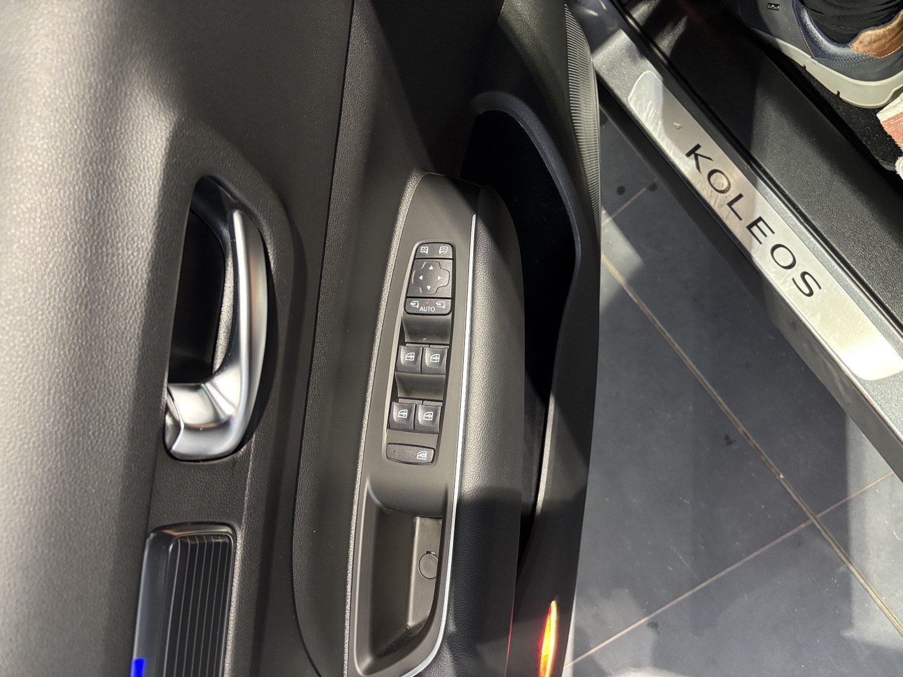 Bild 29 - Koleos TECHNO BLUE dCi 185 PS 4WD Automatik