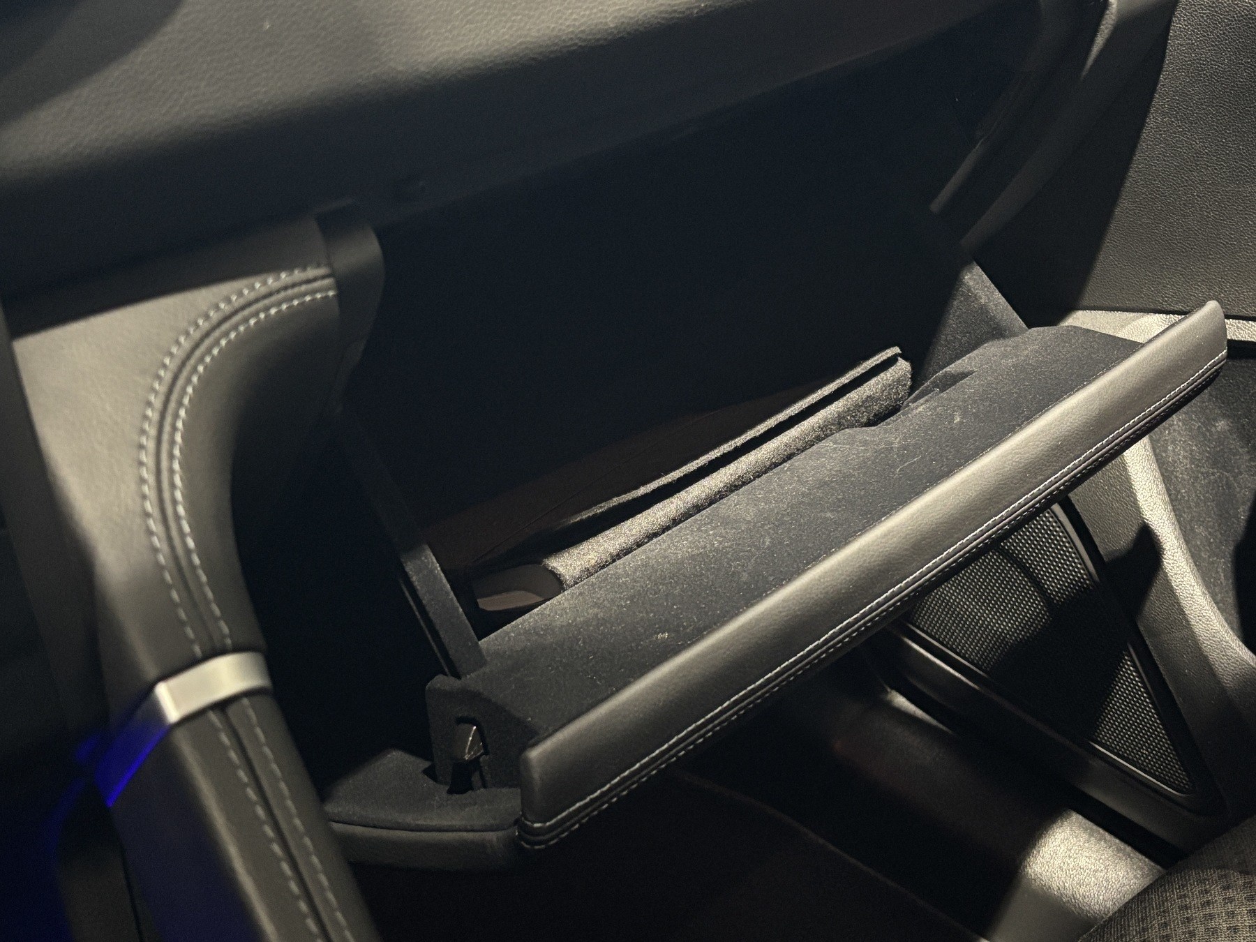 Bild 34 - Koleos TECHNO BLUE dCi 185 PS 4WD Automatik