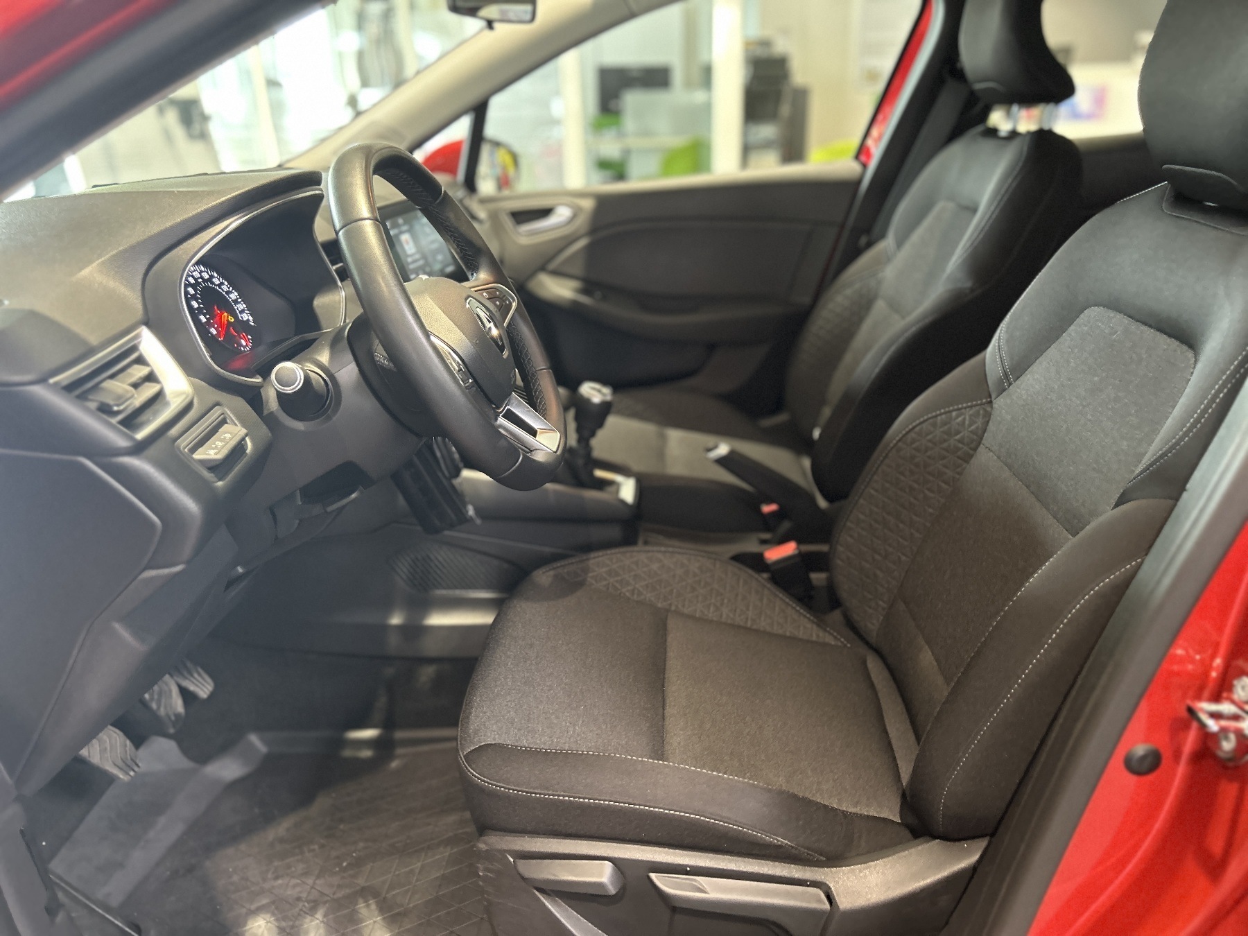 Bild 17 - Clio ZEN TCe 90 PS