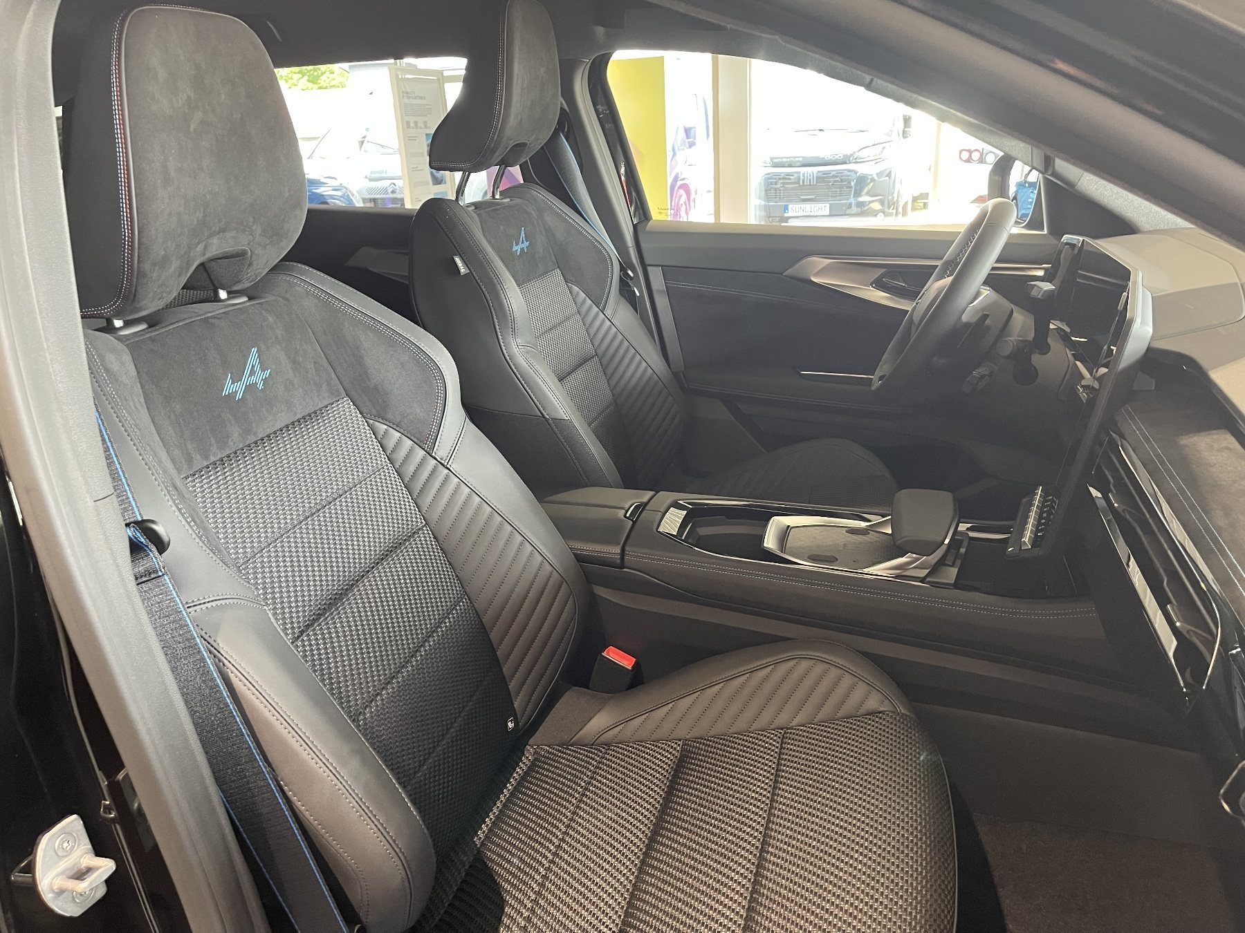 Bild 12 - Espace 6 Esprit Alpine Full Hybrid 200 5-Sitzer