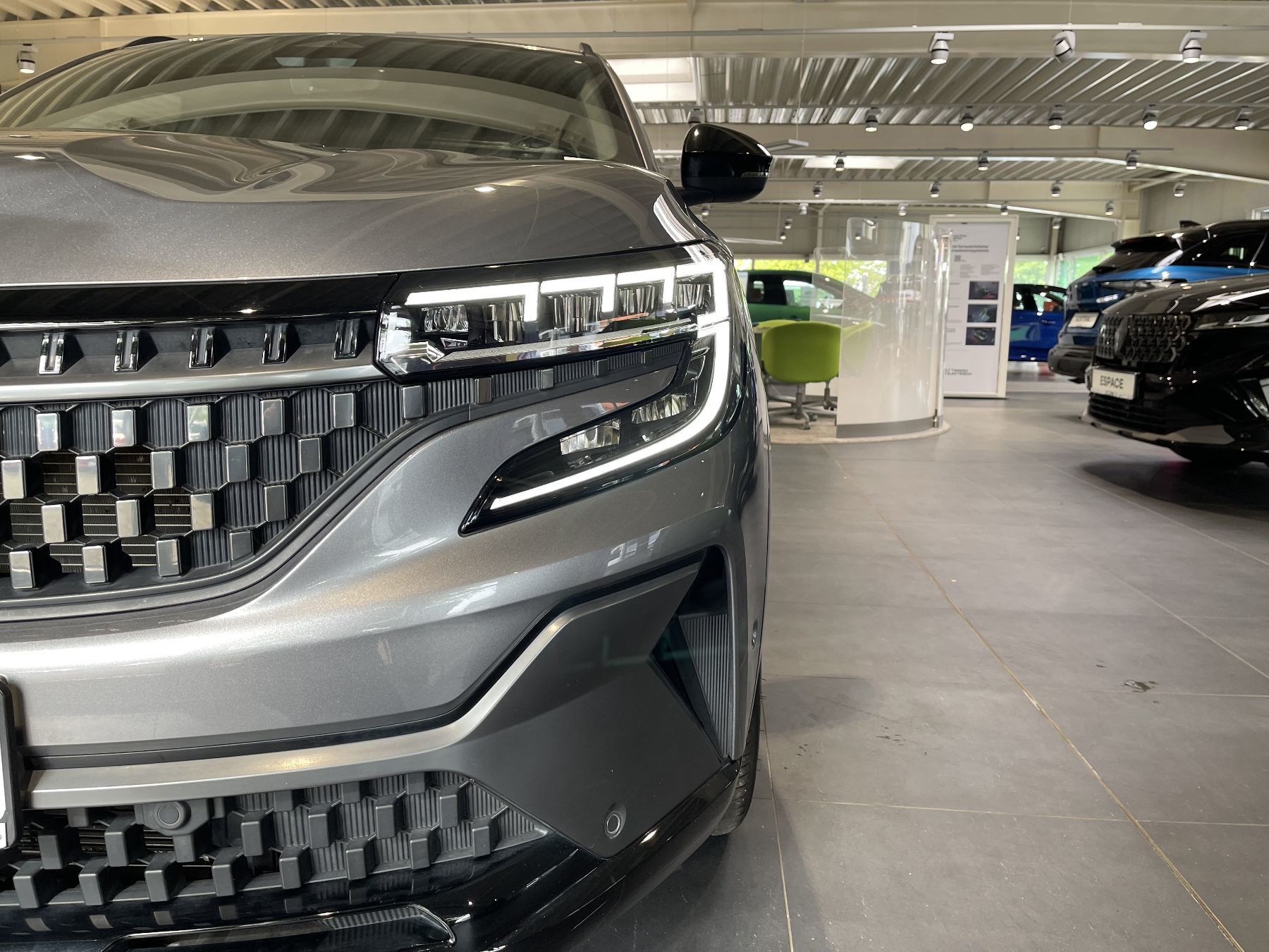 Bild 3 - Austral Esprit Alpine E-Tech Full Hybrid 200