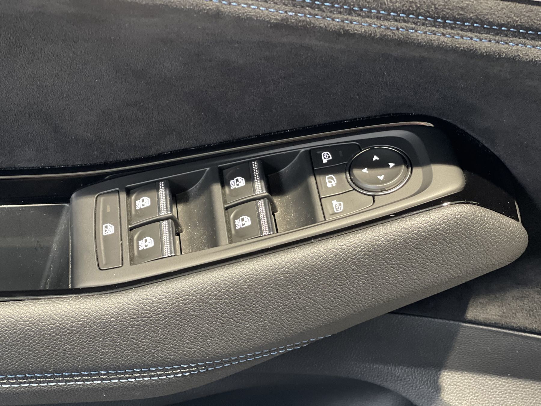Bild 36 - Austral Esprit Alpine E-Tech Full Hybrid 200