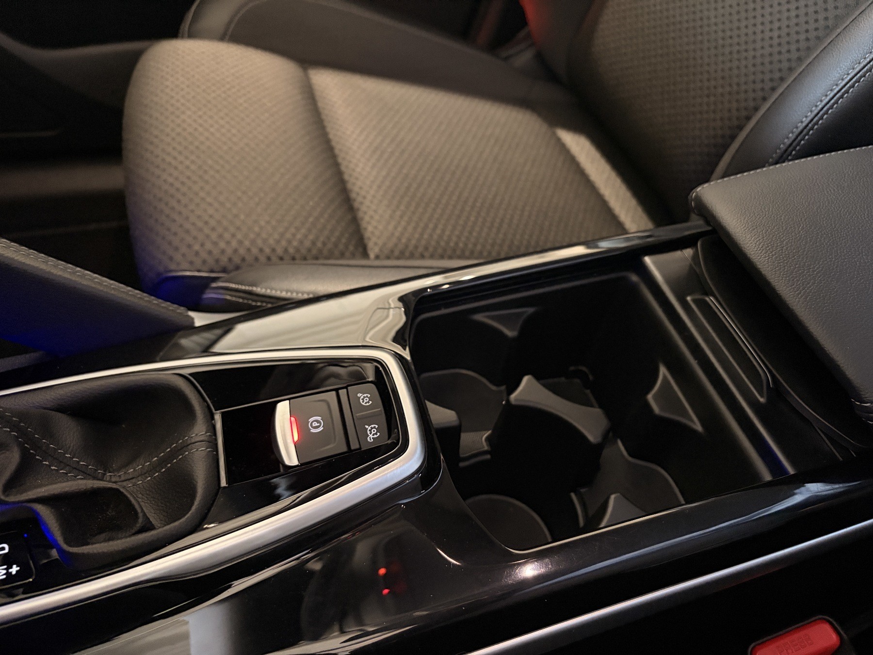 Bild 15 - Koleos TECHNO TCe 160 EDC