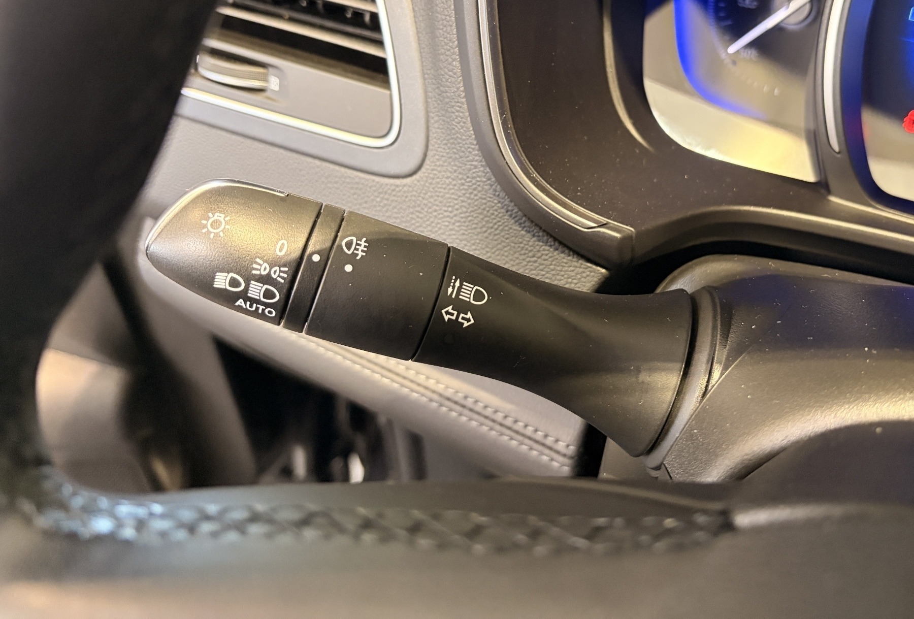 Bild 29 - Koleos TECHNO TCe 160 EDC