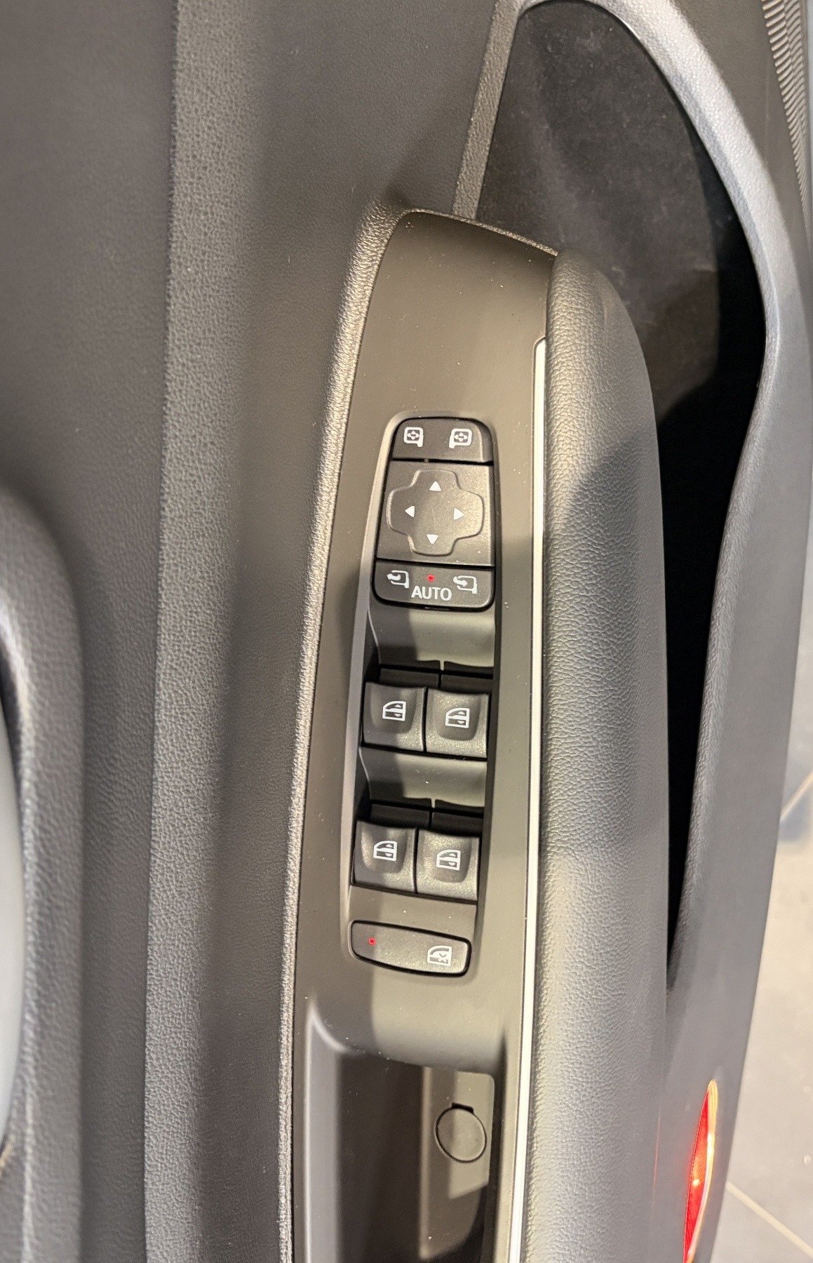 Bild 31 - Koleos TECHNO TCe 160 EDC