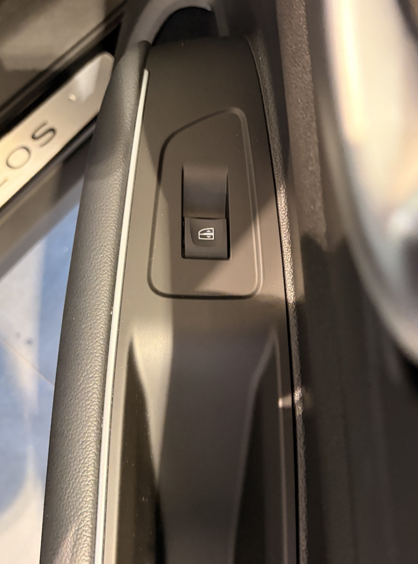 Bild 40 - Koleos TECHNO TCe 160 EDC