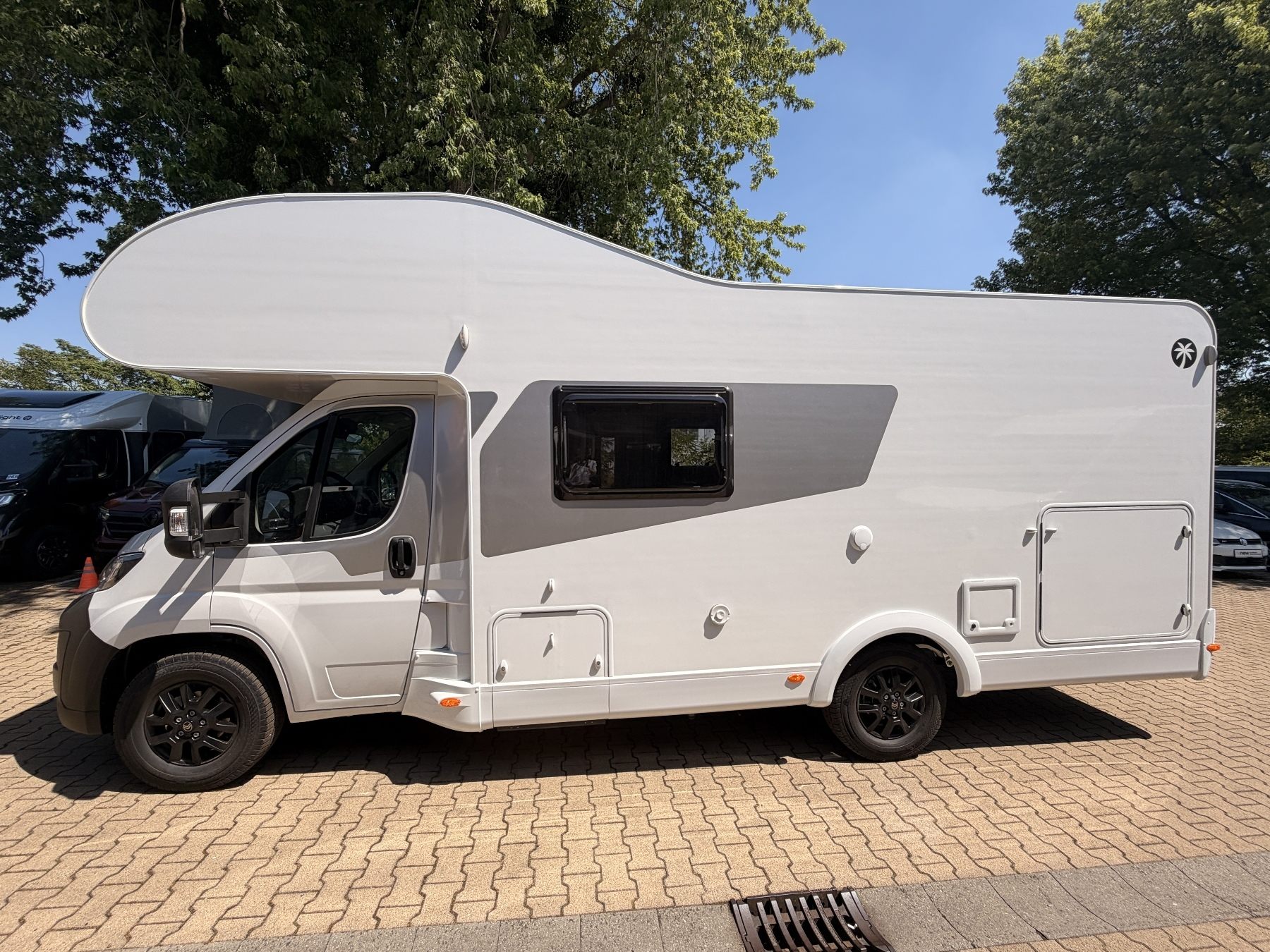 Bild 2 - A 7010D #SONDERMODELL