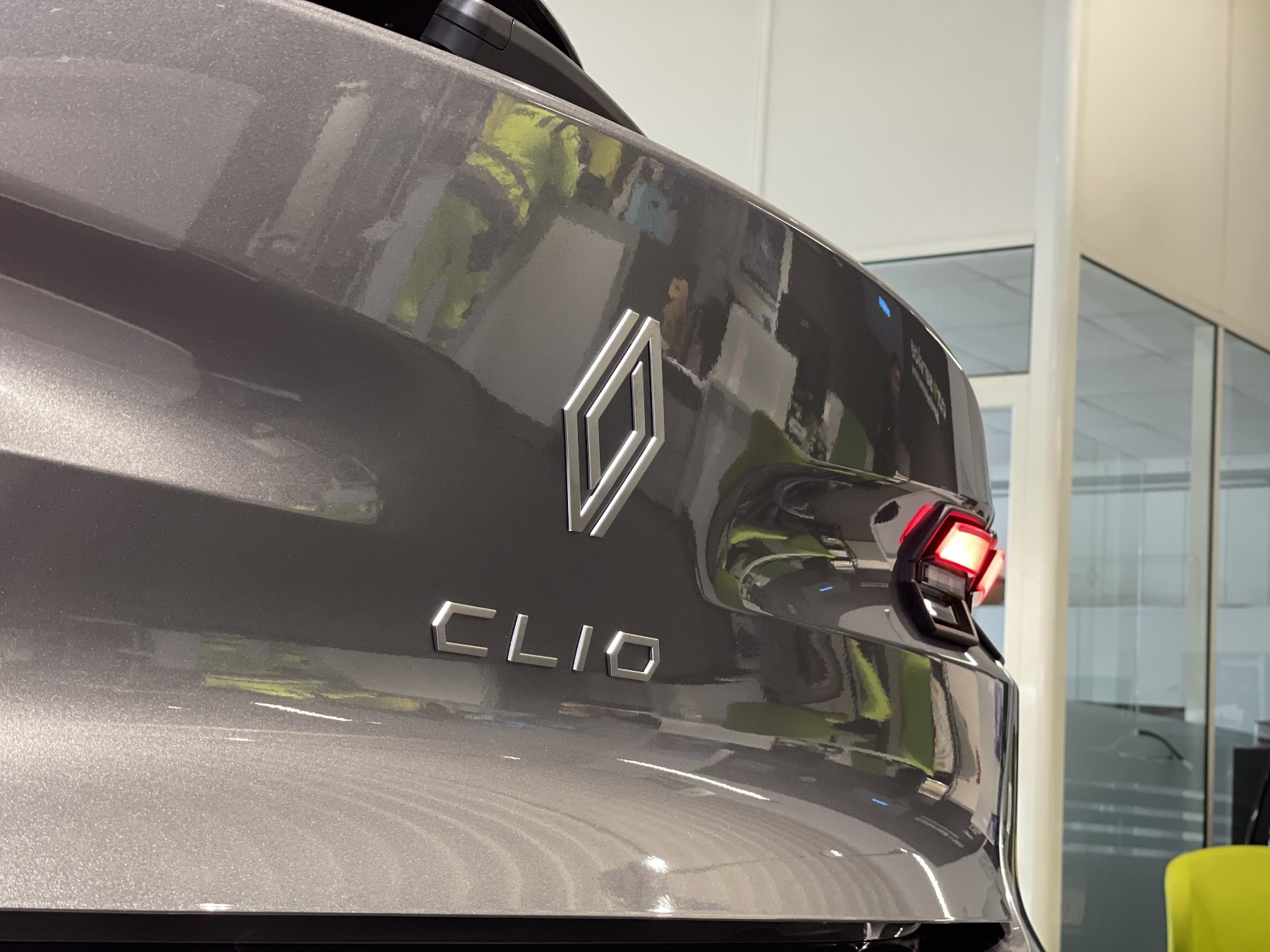 Bild 19 - Clio Evolution TCe 115 PS -Top Farbkombination-