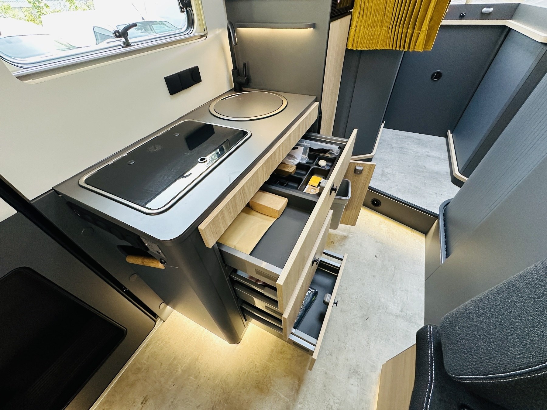 Bild 25 - T NOW SUN 7.0 L #CHASSIS VOLL
