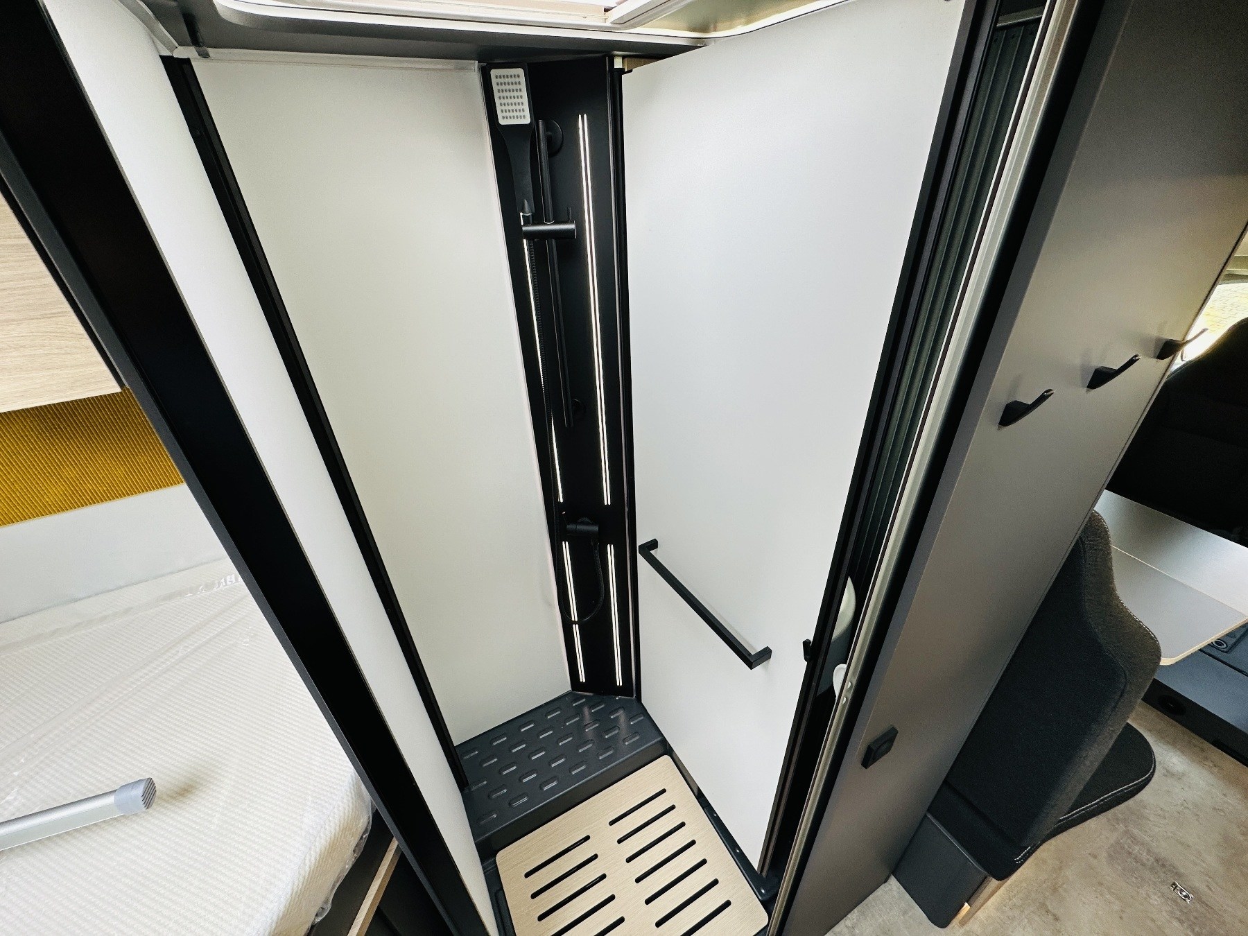 Bild 38 - T NOW SUN 7.0 L #CHASSIS VOLL