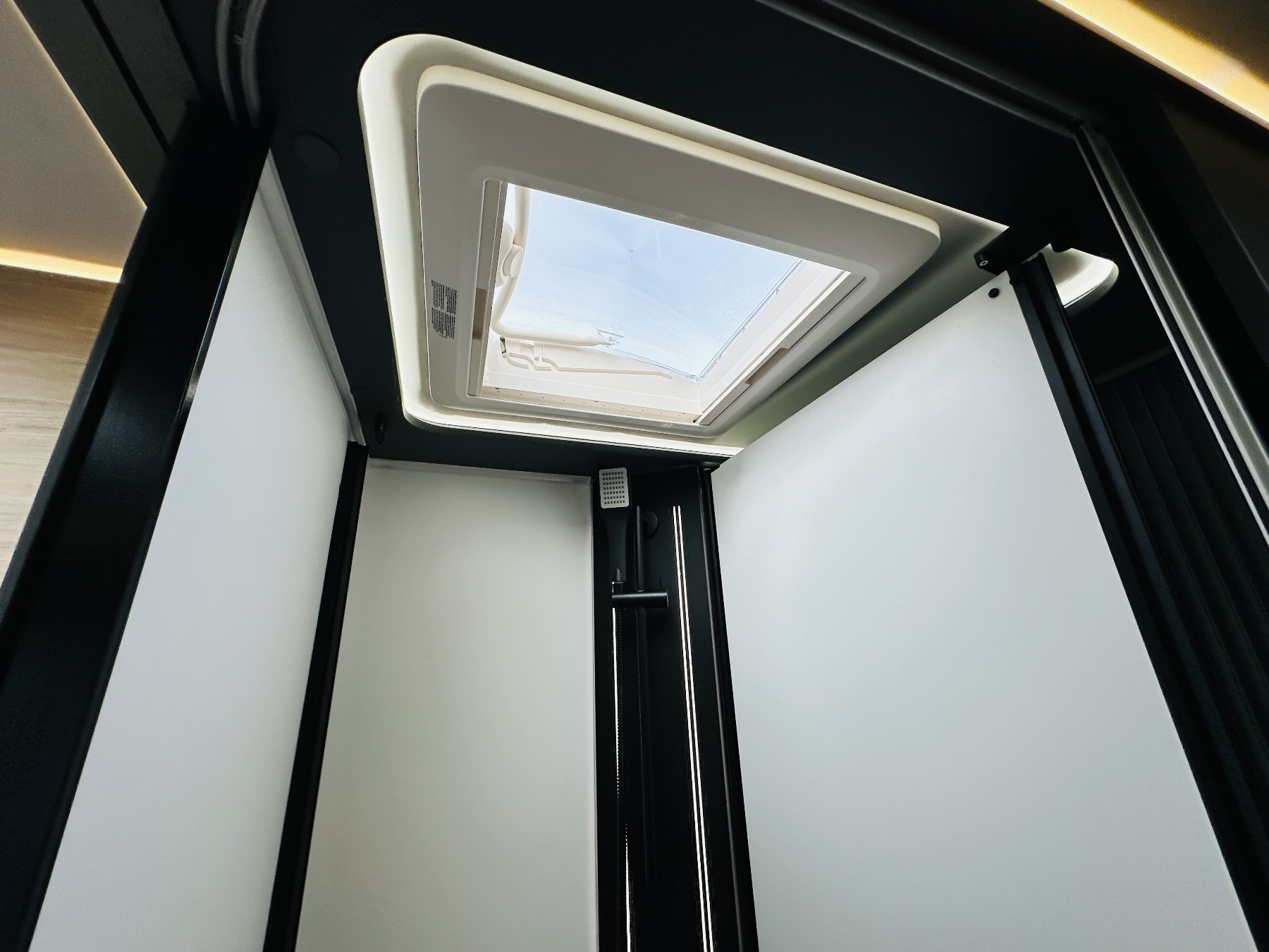 Bild 39 - T NOW SUN 7.0 L #CHASSIS VOLL