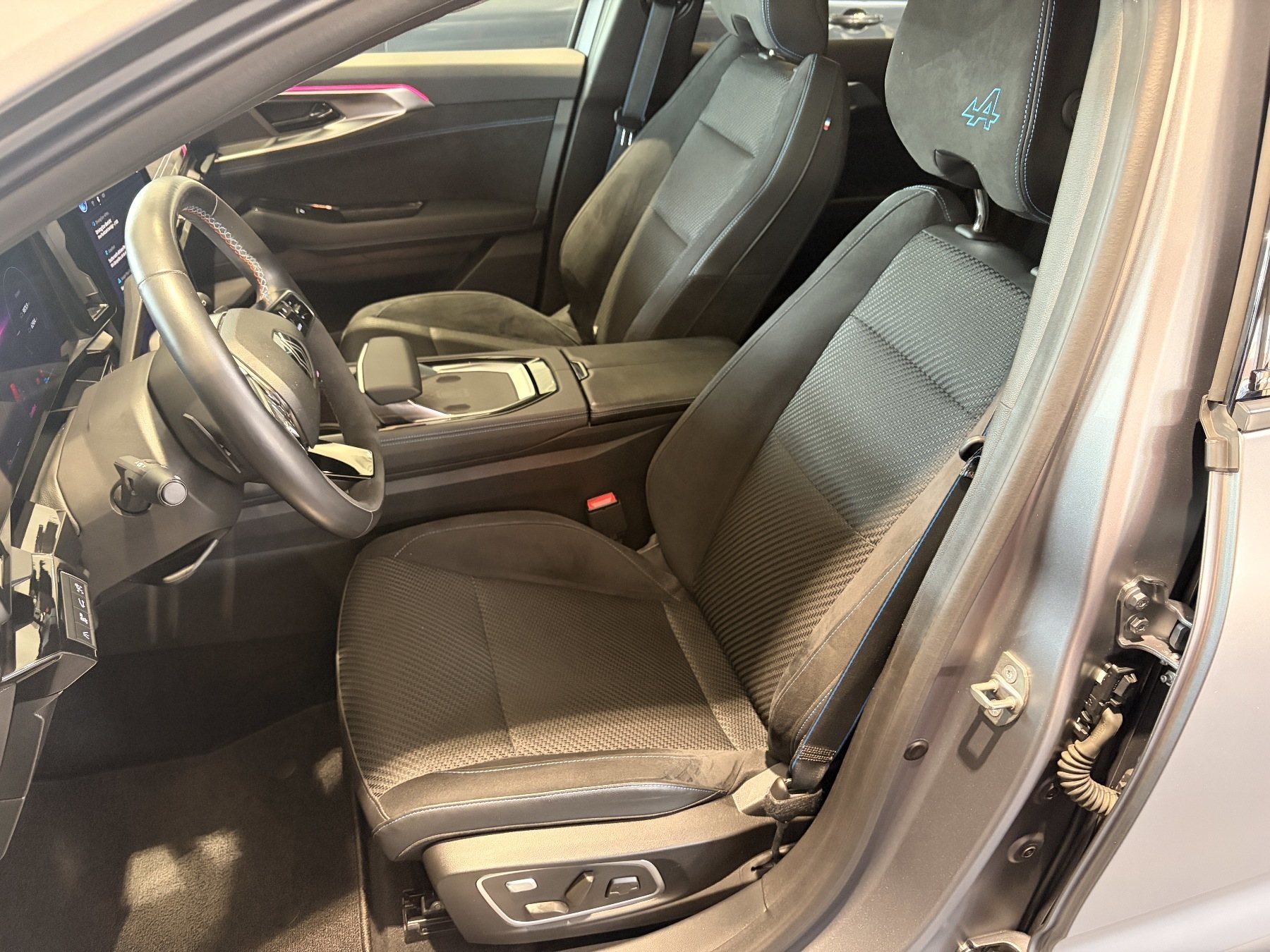 Bild 32 - Espace Esprit Alpine E-Tech Full Hybrid 200 PS