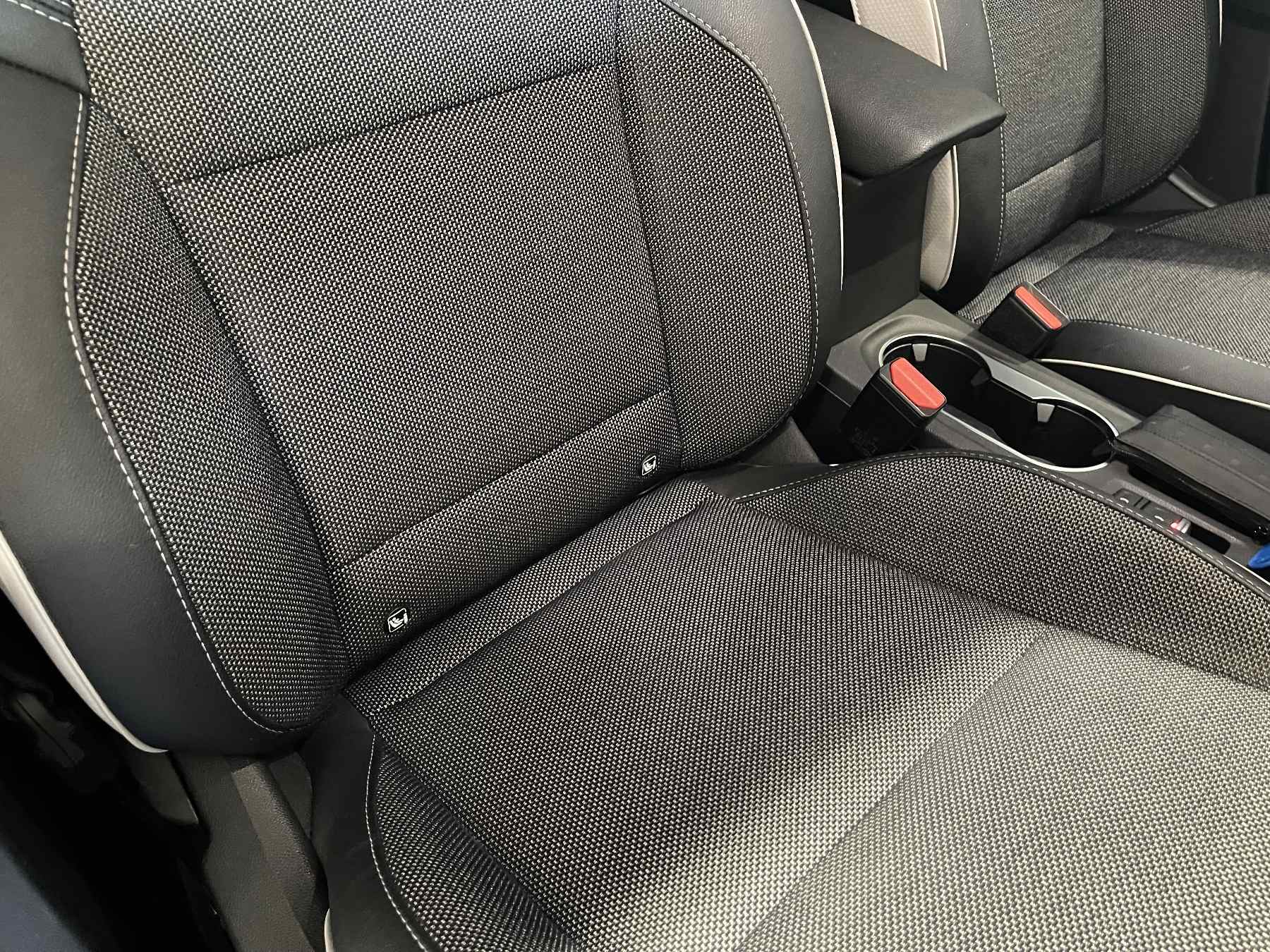 Bild 13 - Captur INTENS E-TECH Plug-in 160 PS
