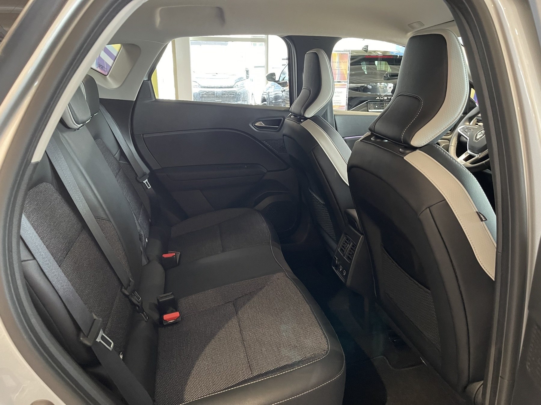 Bild 14 - Captur INTENS E-TECH Plug-in 160 PS