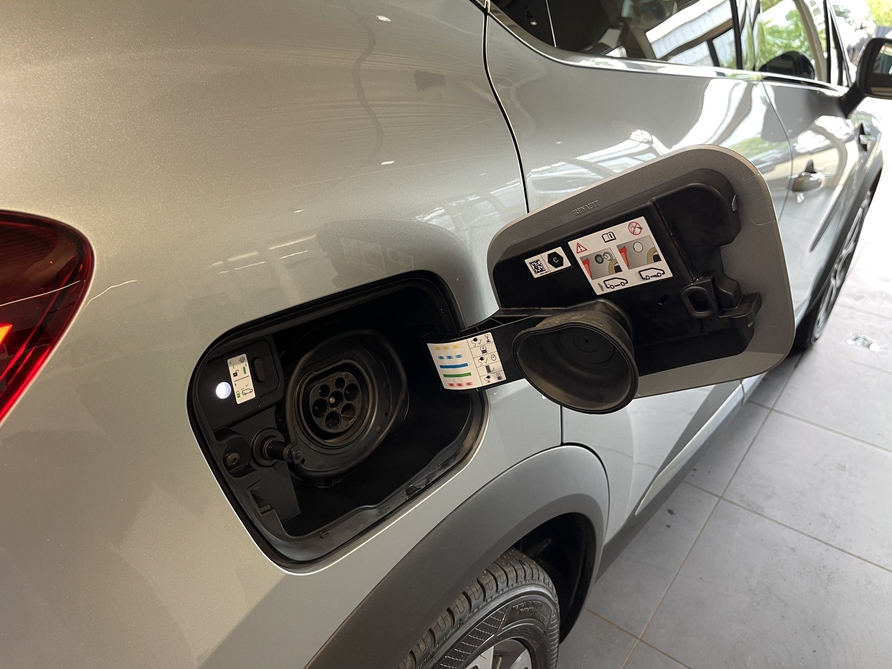 Bild 17 - Captur INTENS E-TECH Plug-in 160 PS