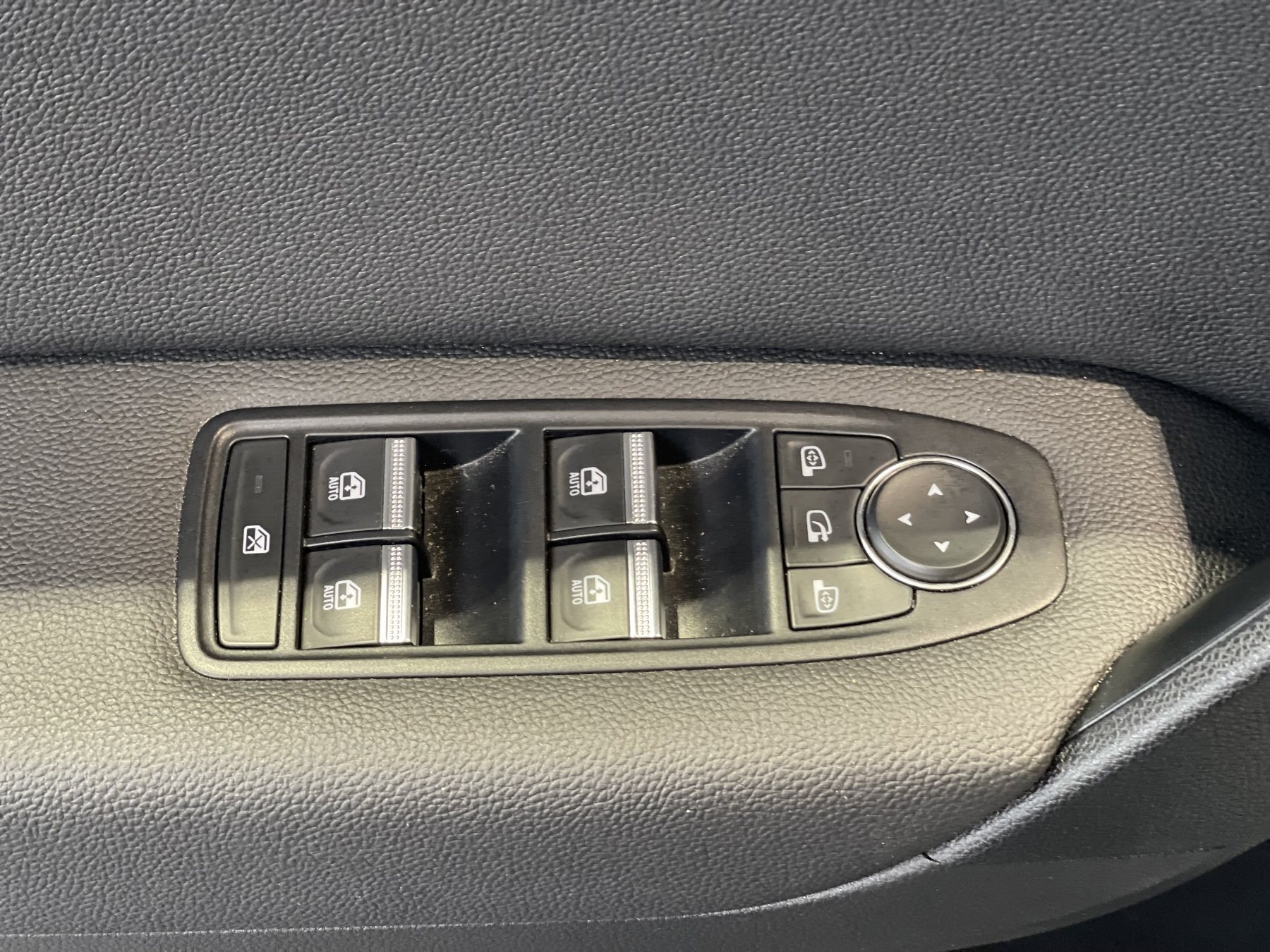 Bild 34 - Captur INTENS E-TECH Plug-in 160 PS