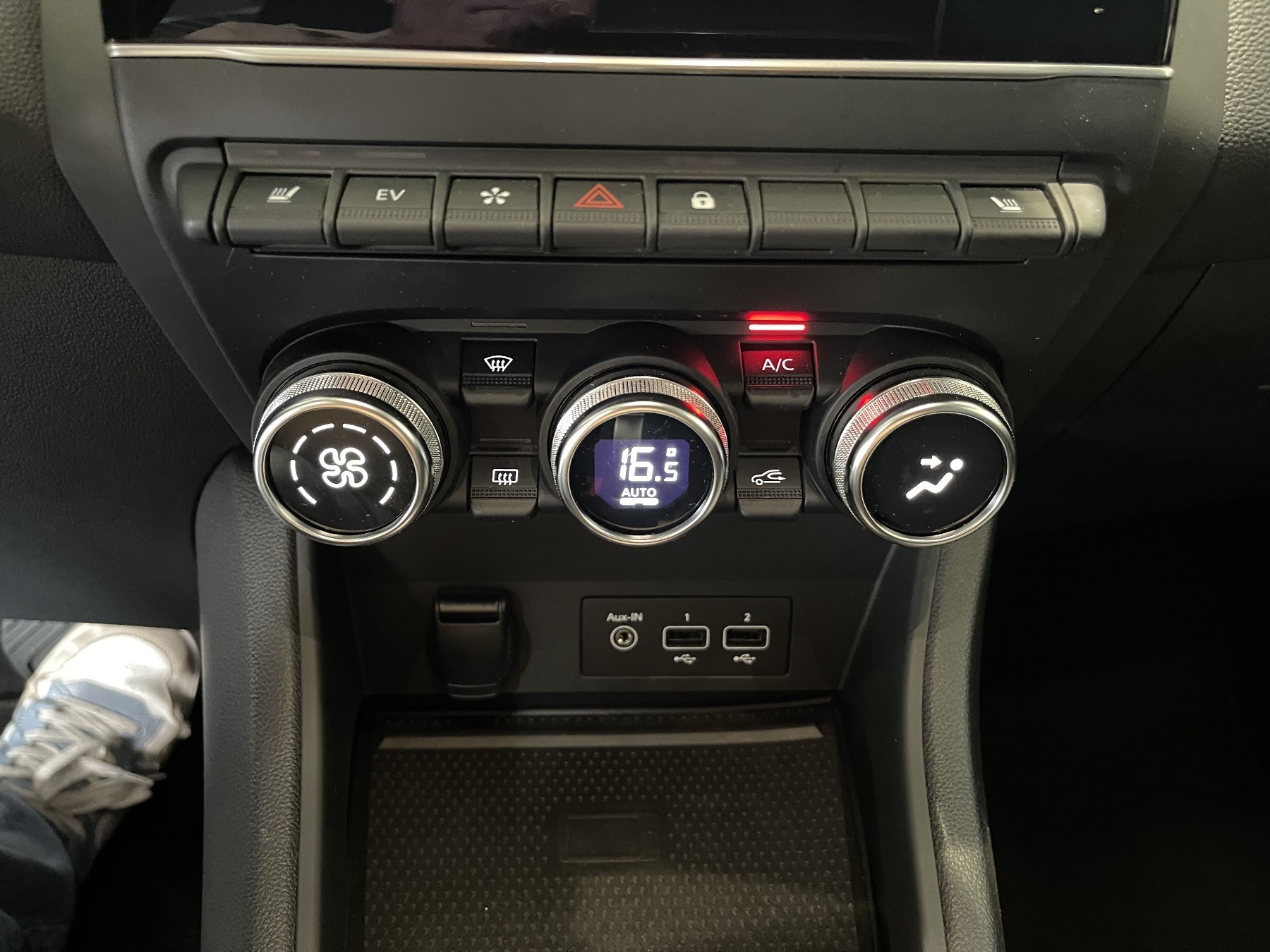Bild 41 - Captur INTENS E-TECH Plug-in 160 PS