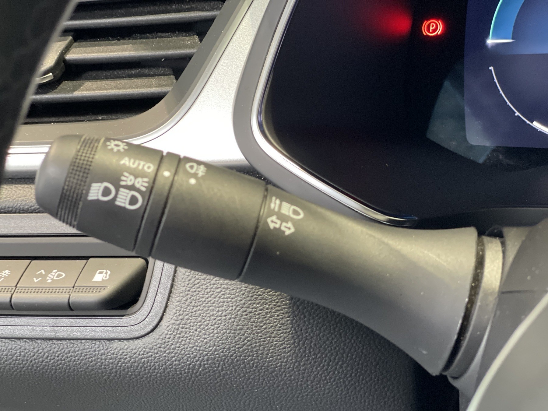 Bild 47 - Captur INTENS E-TECH Plug-in 160 PS
