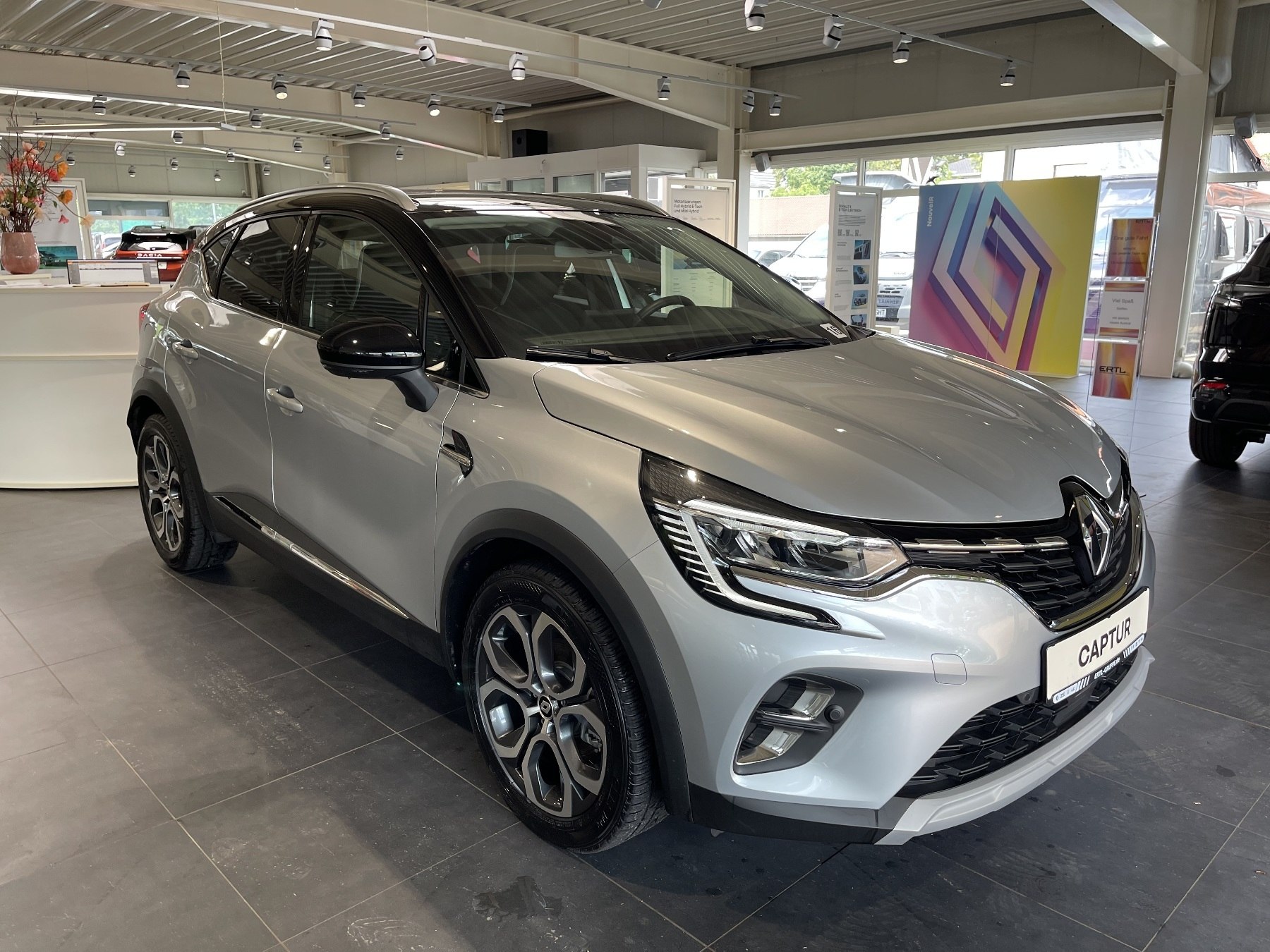 Bild 8 - Captur INTENS E-TECH Plug-in 160 PS