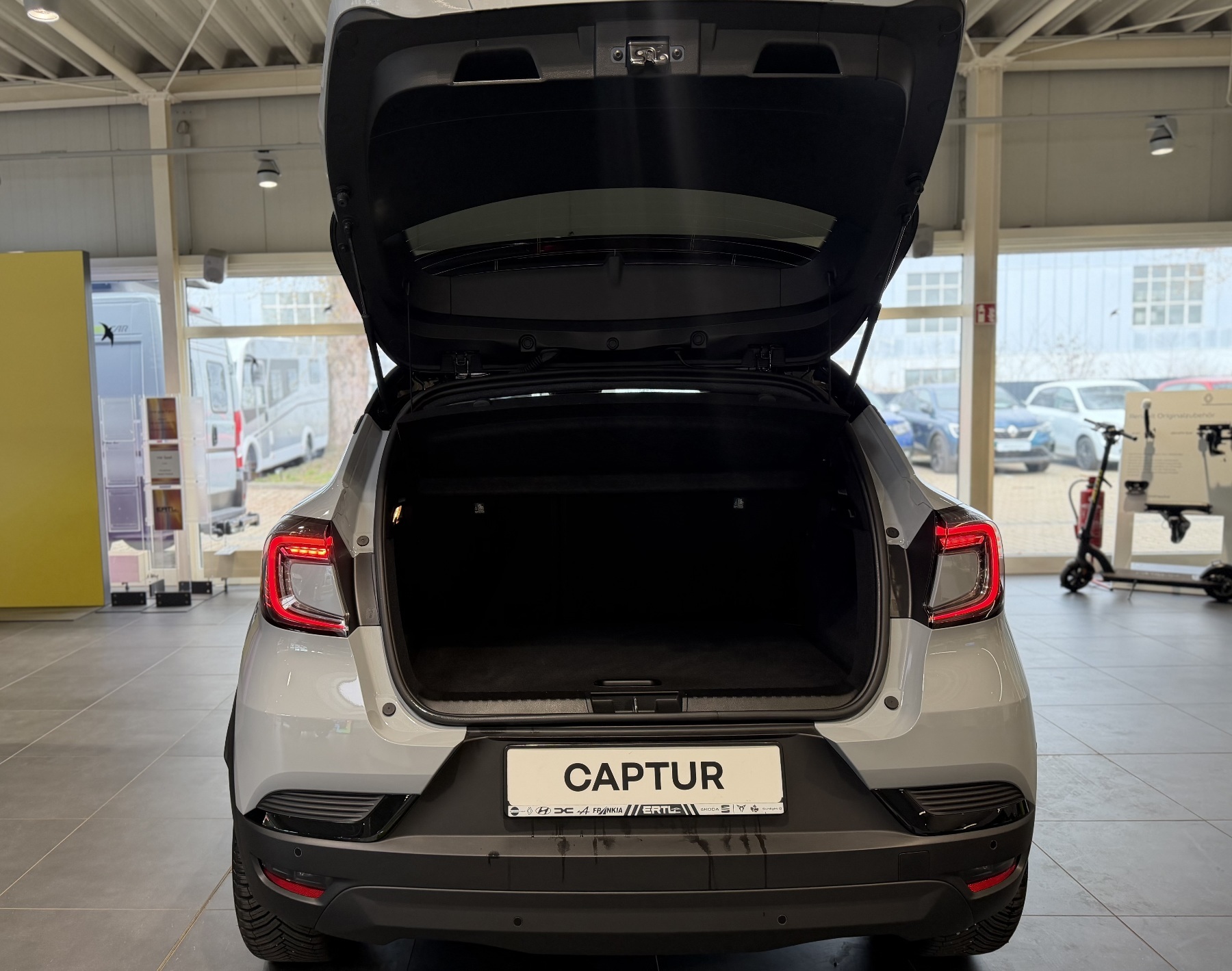 Bild 11 - Captur Techno Mild Hybrid 140