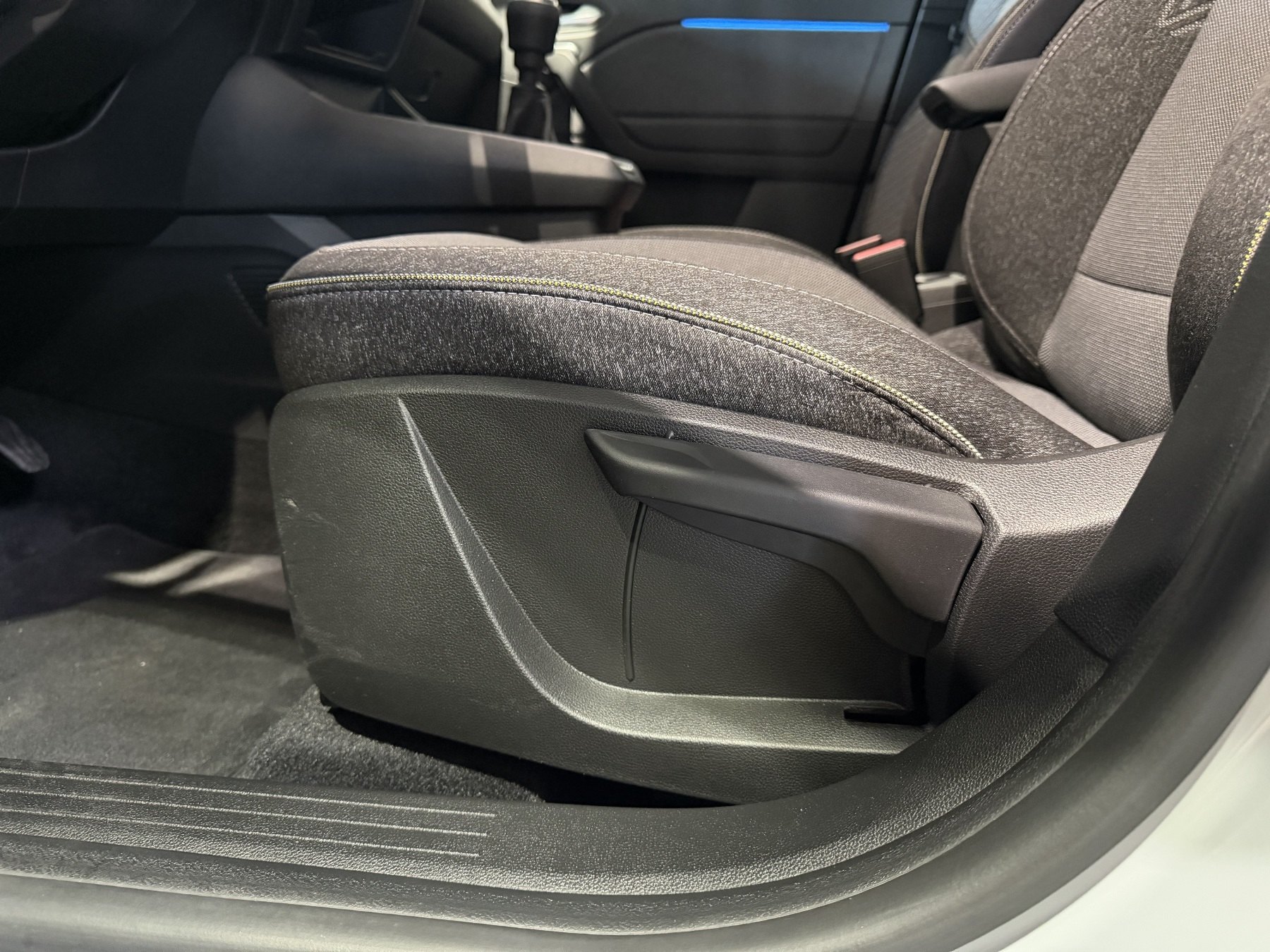 Bild 15 - Captur Techno Mild Hybrid 140