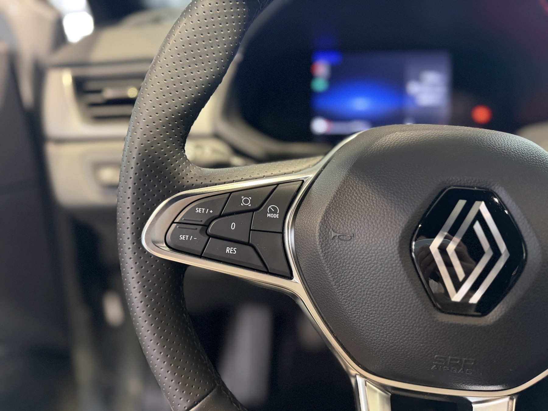 Bild 17 - Captur Techno Mild Hybrid 140