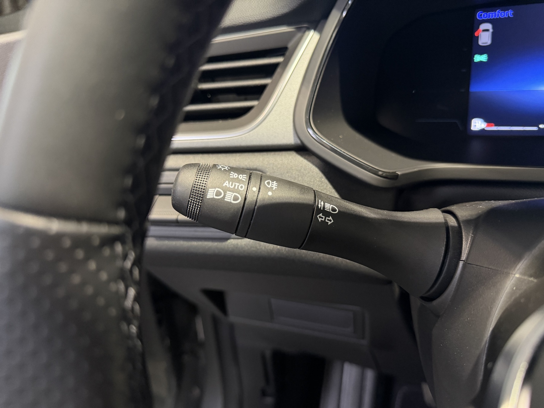 Bild 21 - Captur Techno Mild Hybrid 140